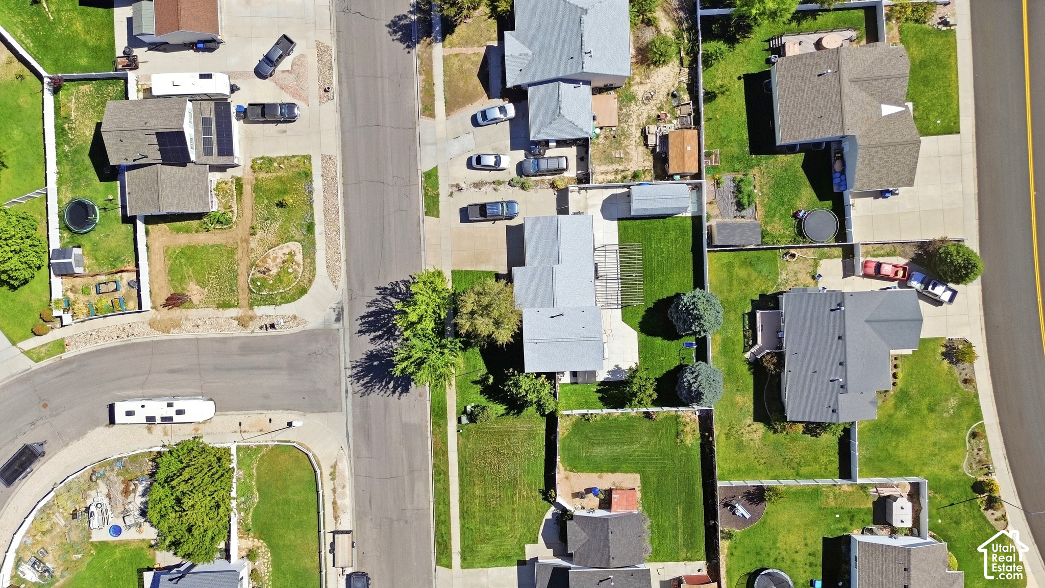 main property photo 33