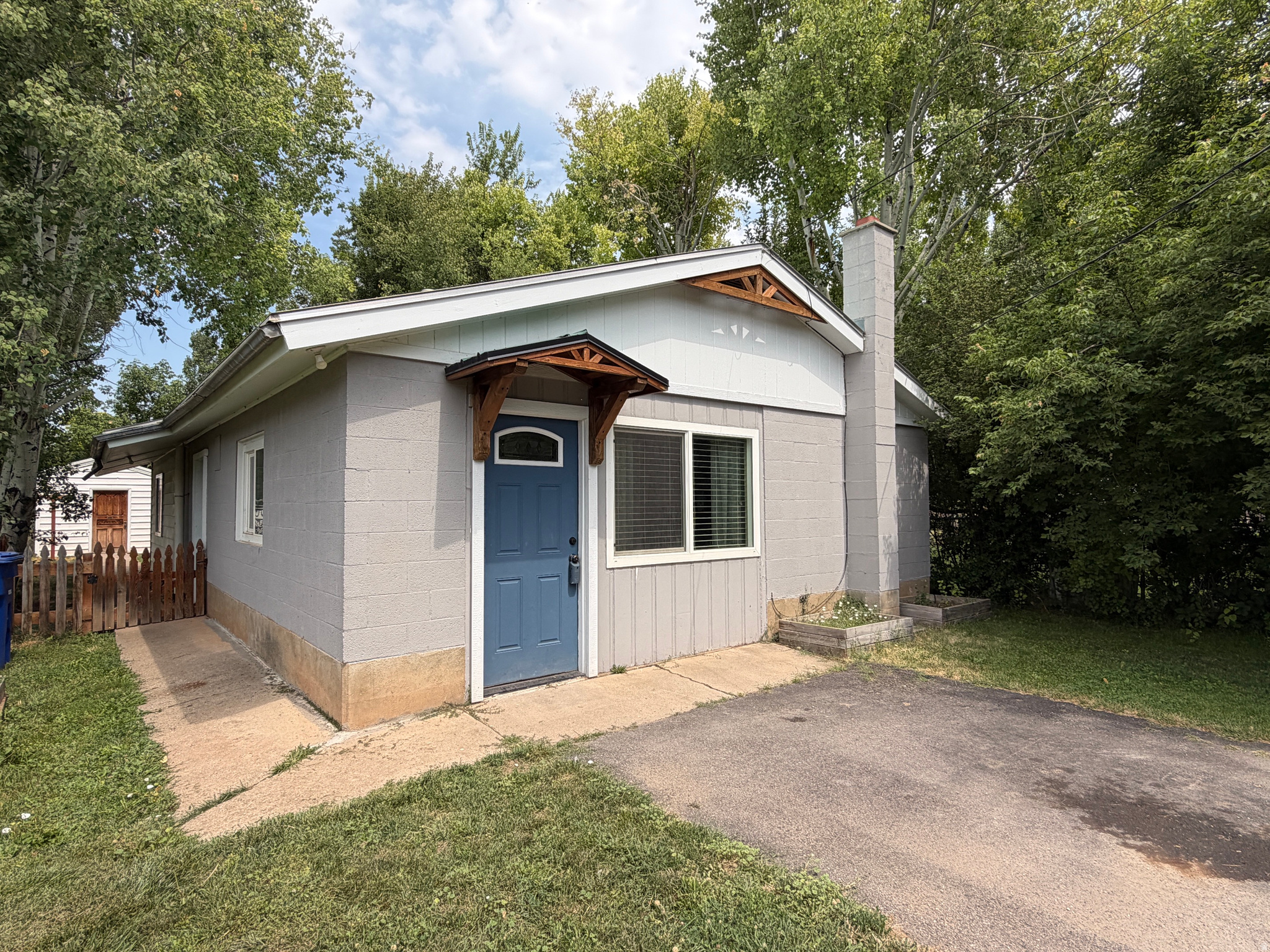 main property photo 0