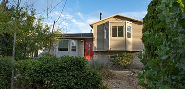 image of property with 4 Bed | 2 Bath | 1,760 Sqft