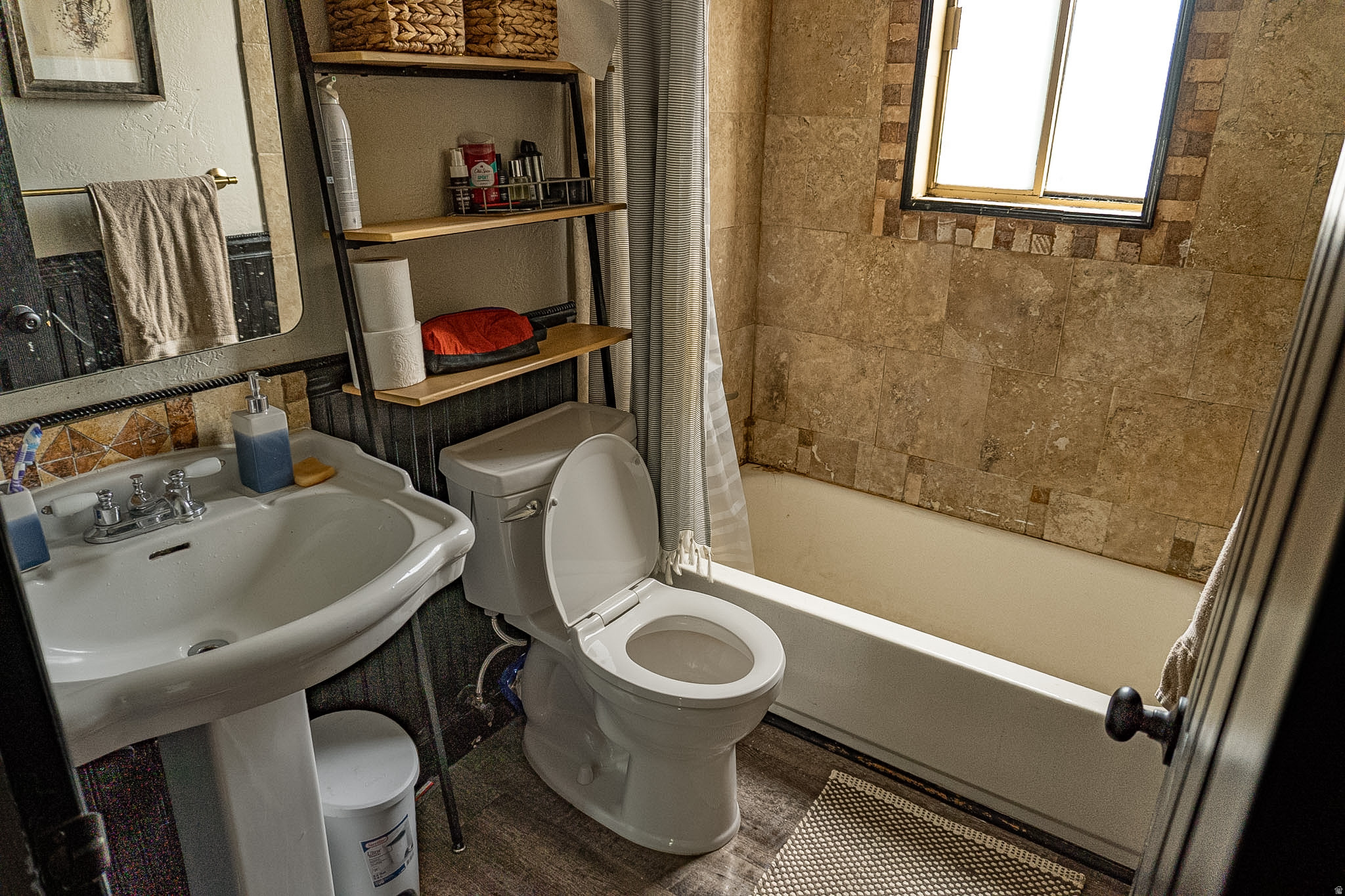main property photo 9
