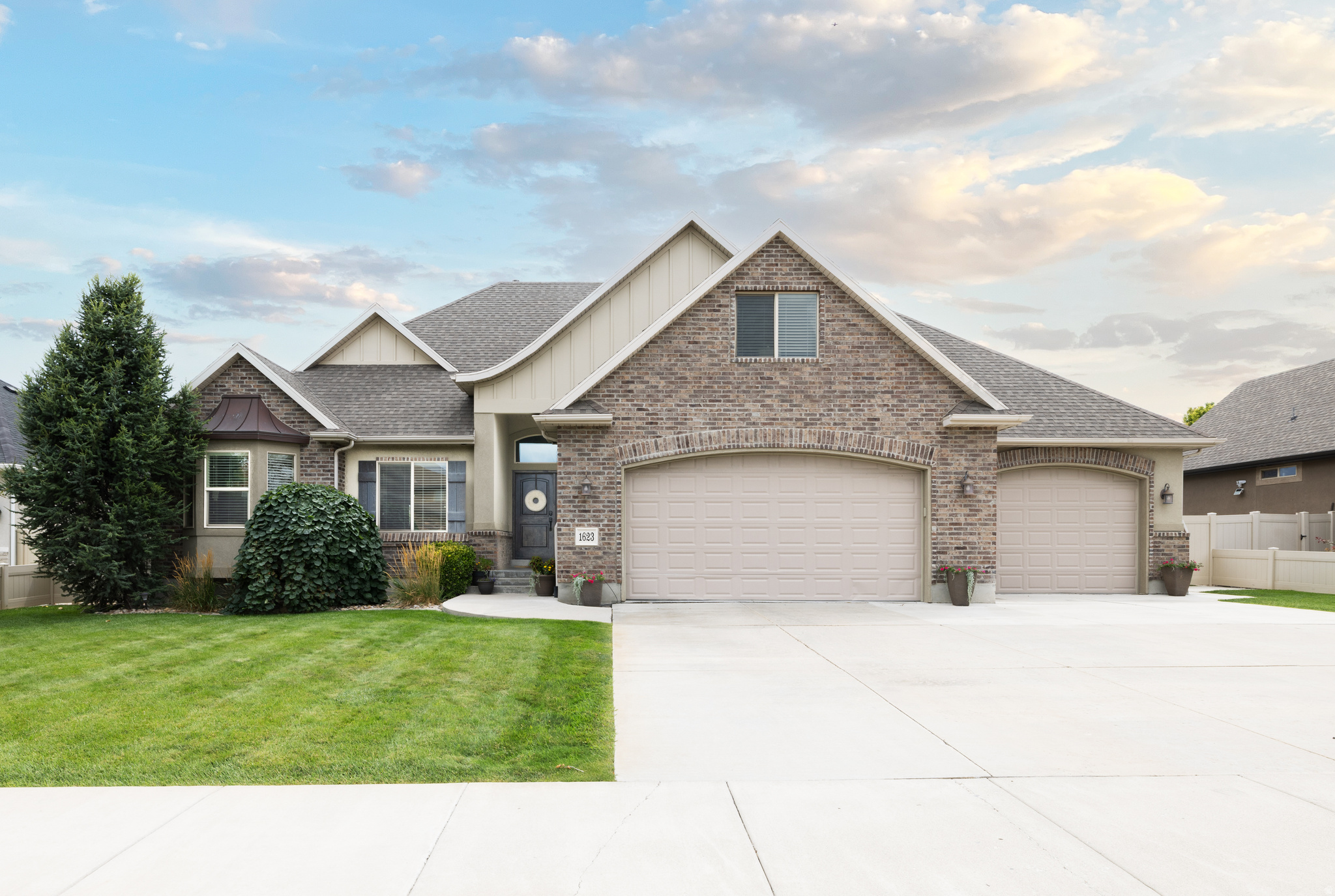 main property photo 0