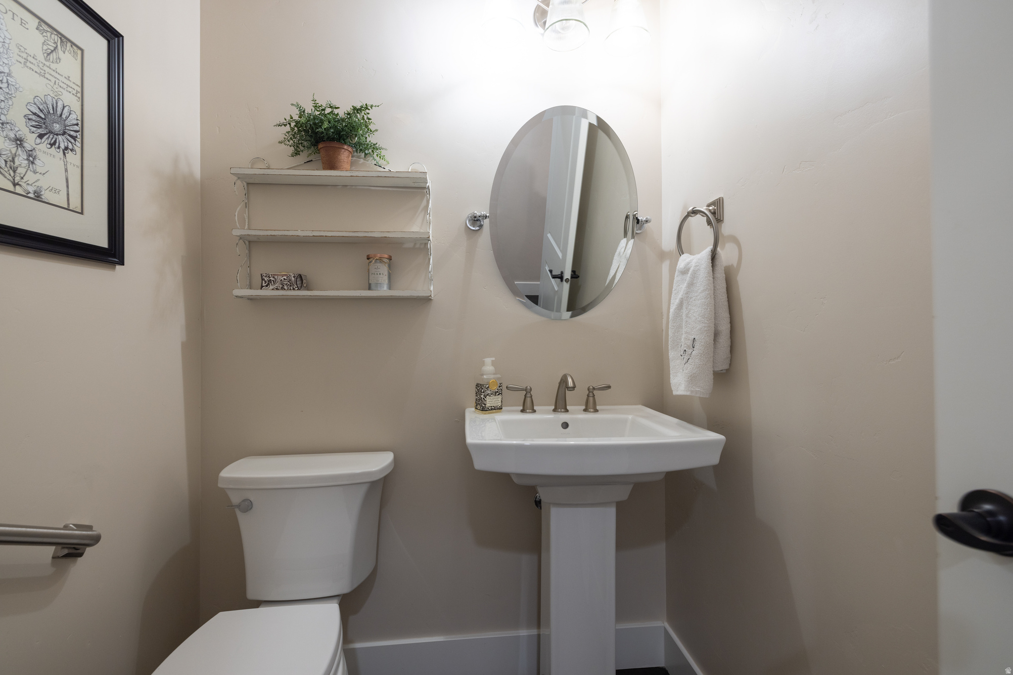 main property photo 16