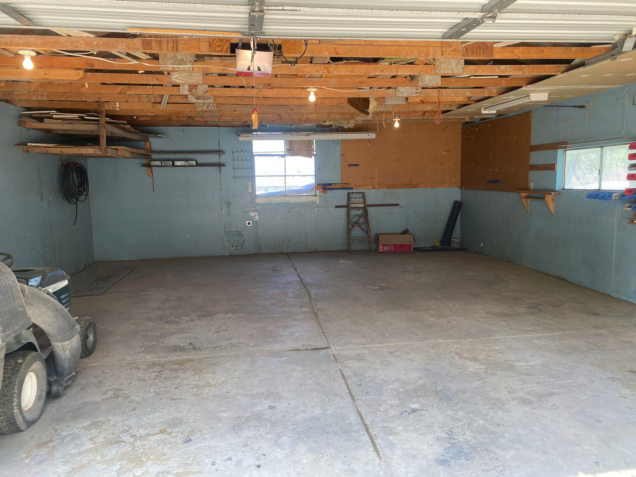 main property photo 9