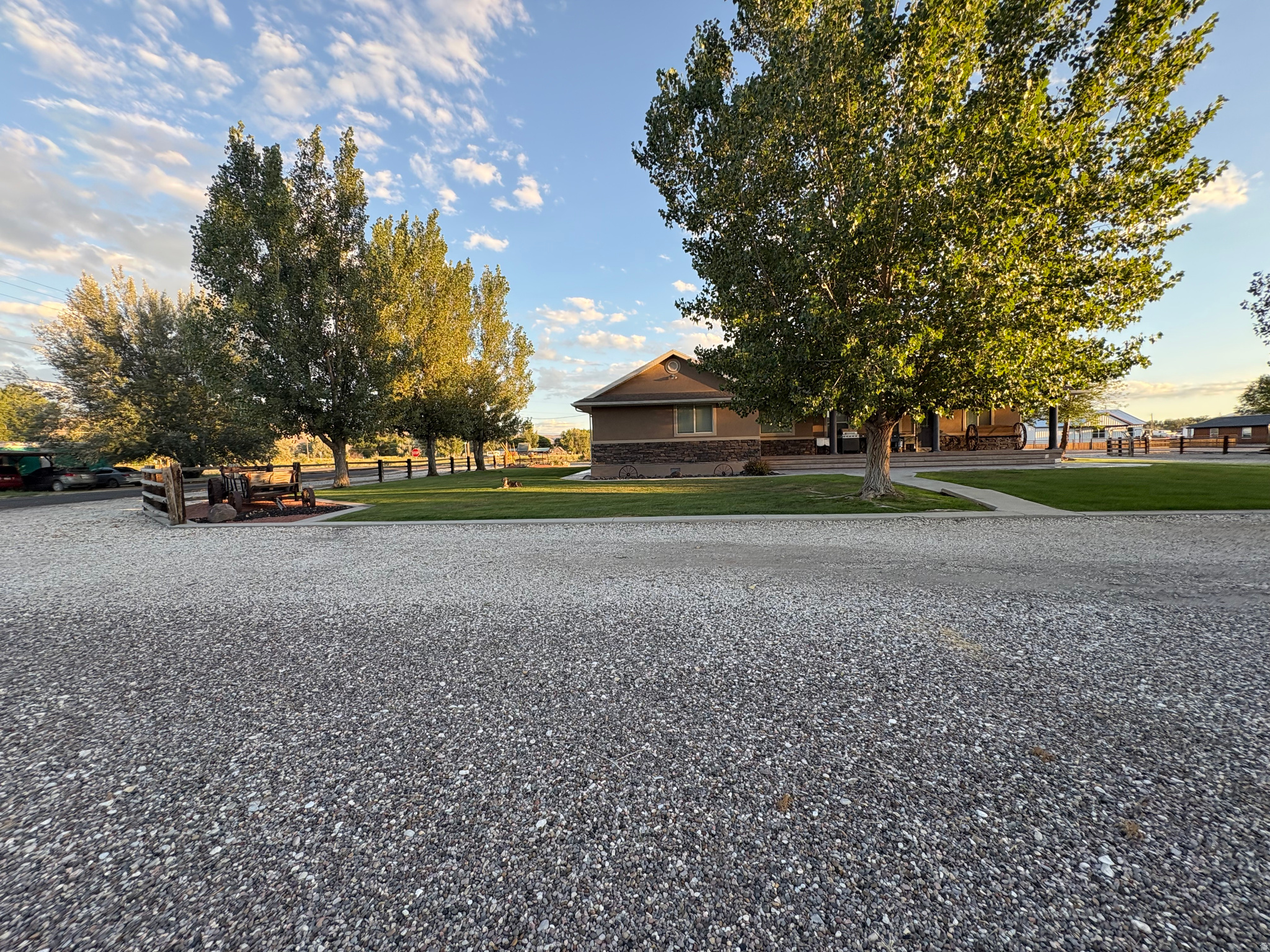 main property photo 10