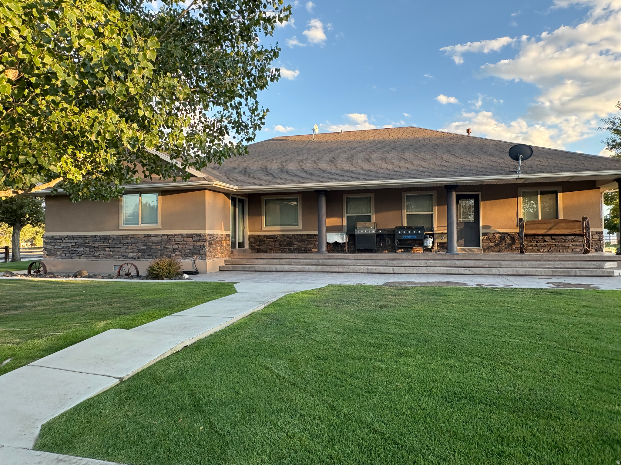 main property photo 13