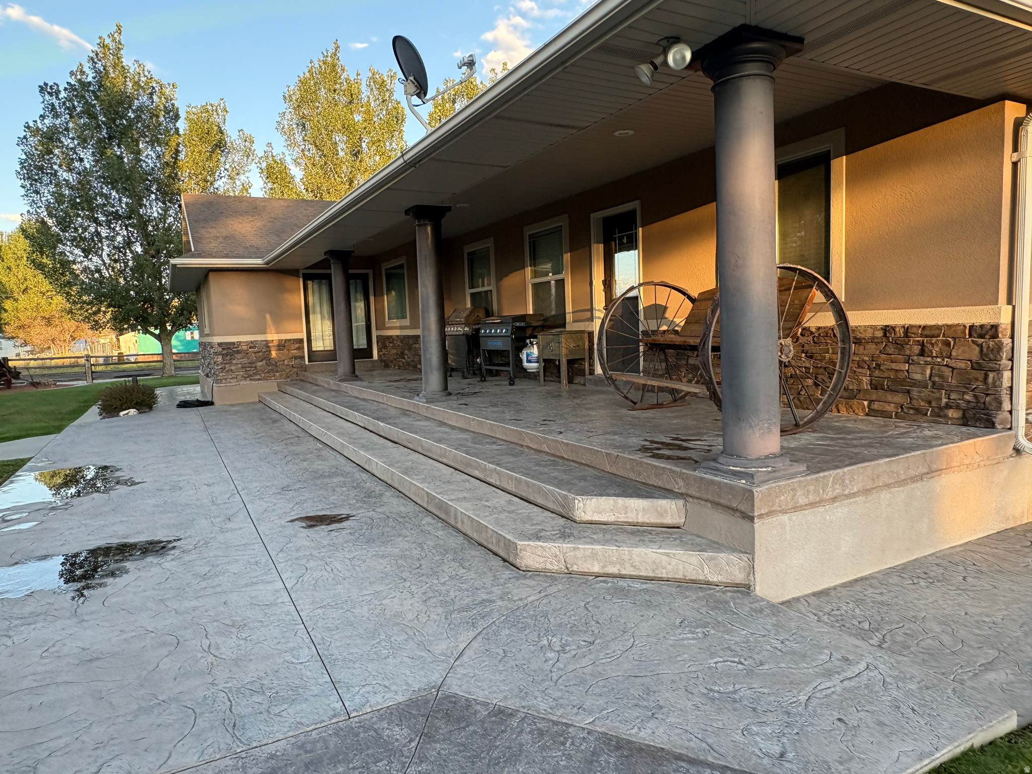 main property photo 15