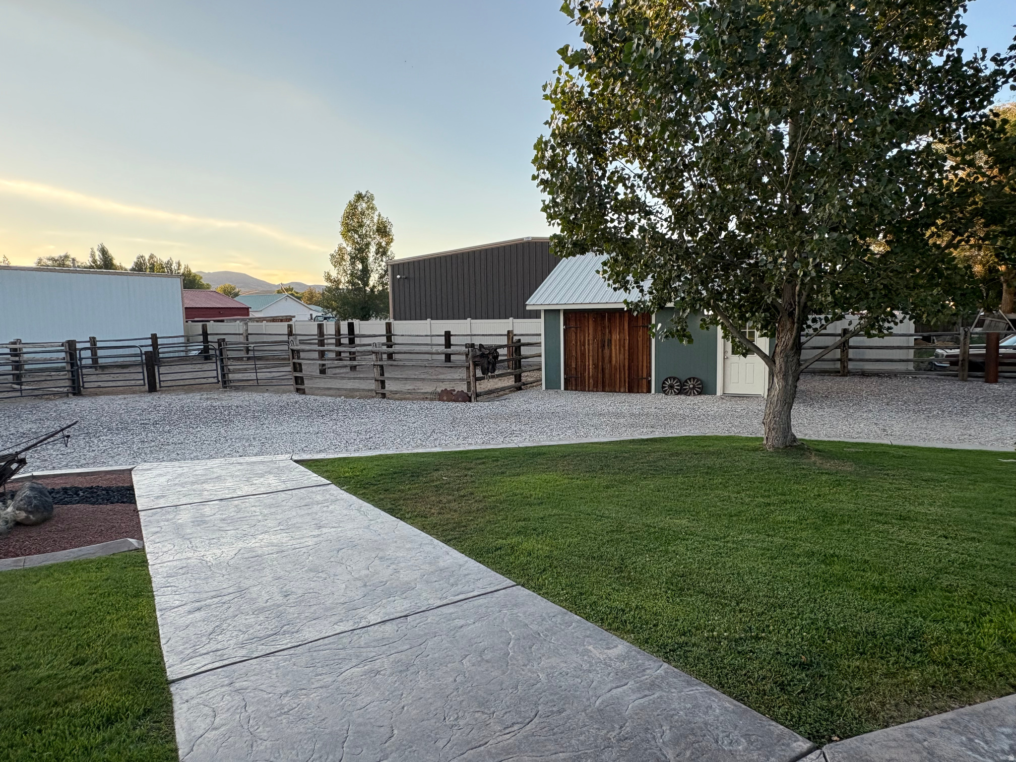 main property photo 16