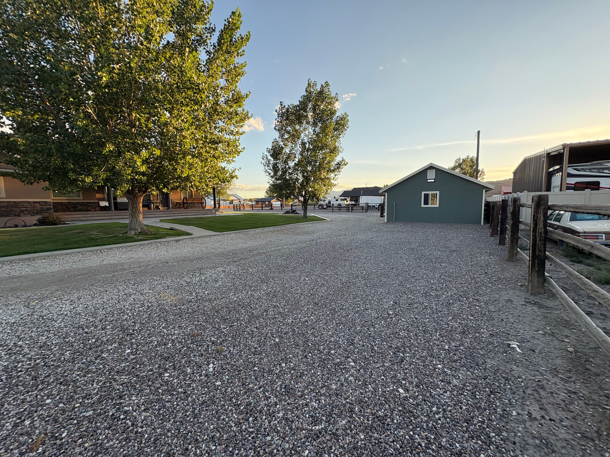 main property photo 22