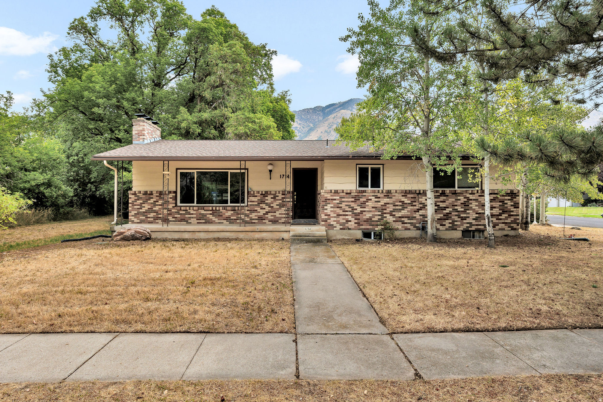 main property photo 0