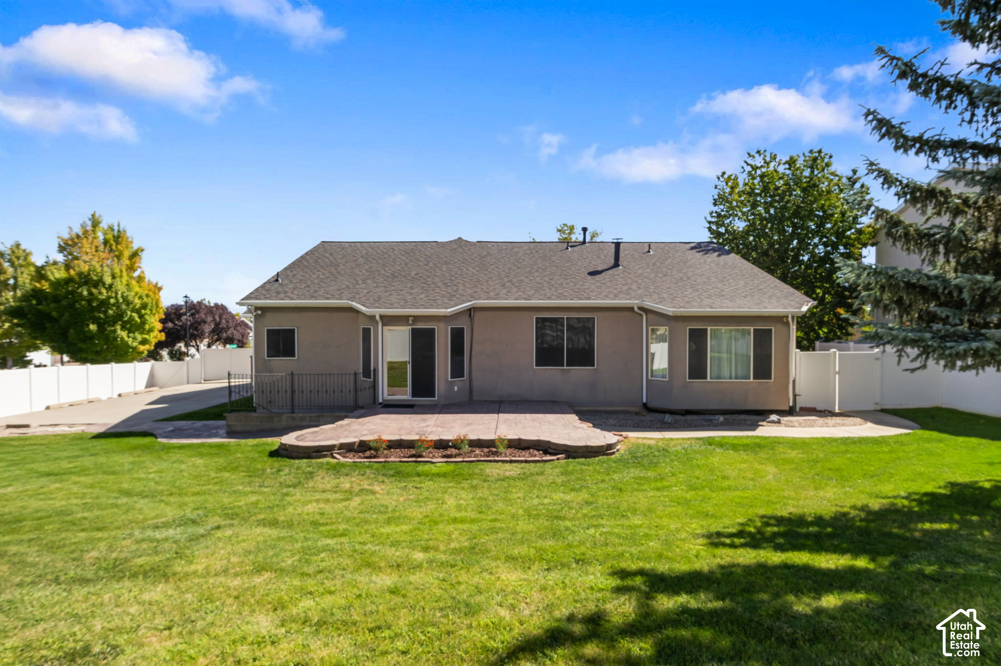 main property photo 41