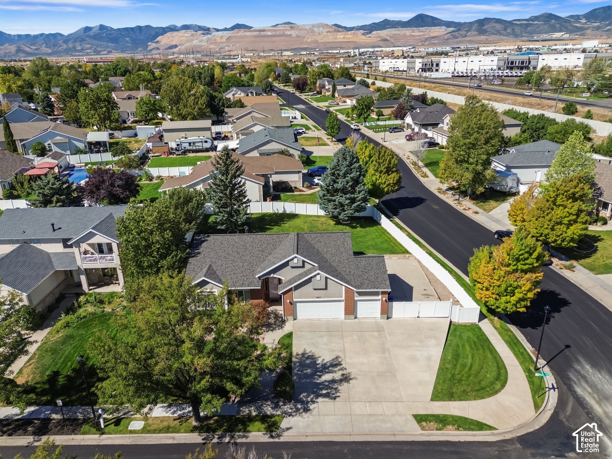 main property photo 45