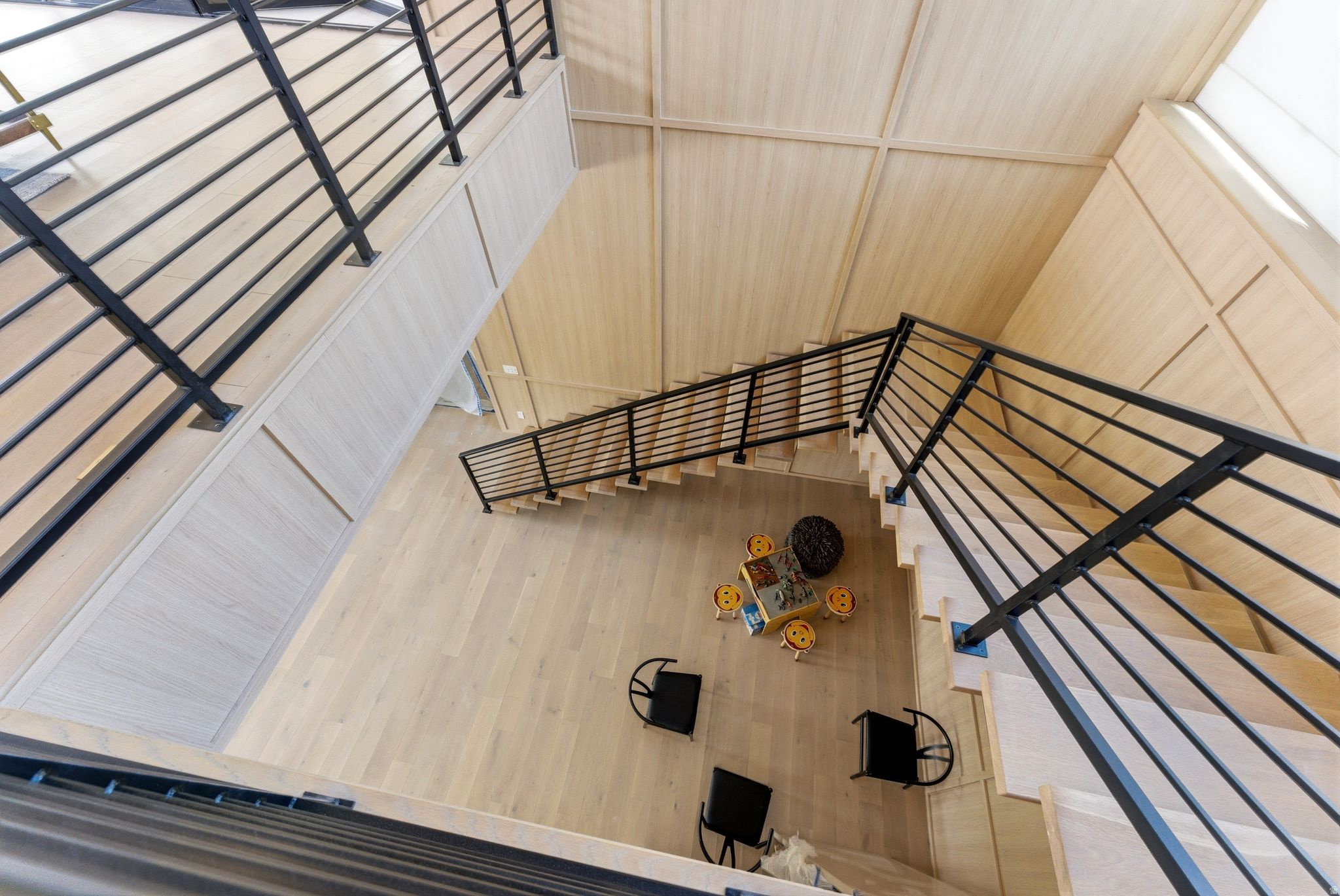 main property photo 25