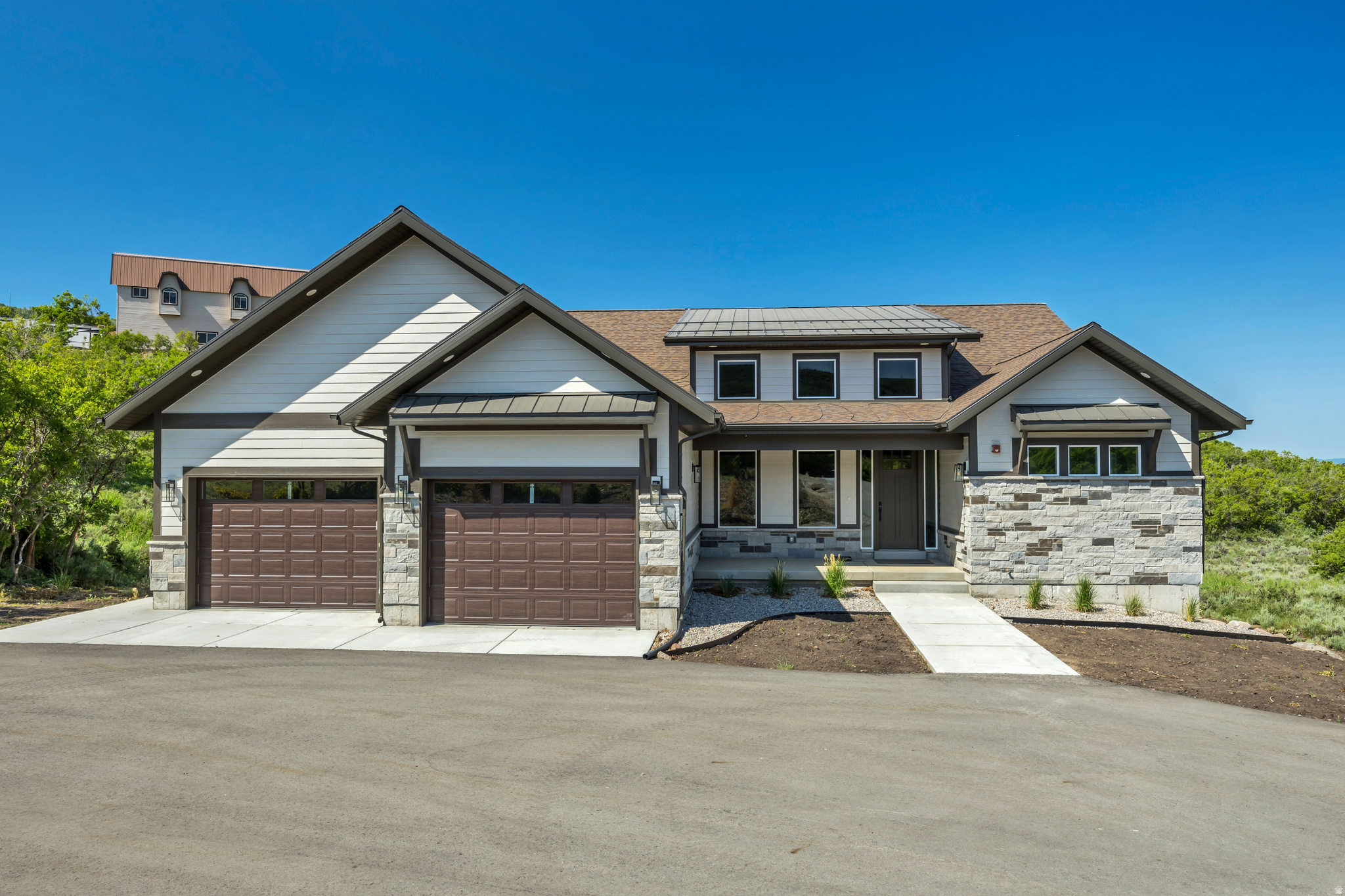 main property photo 0