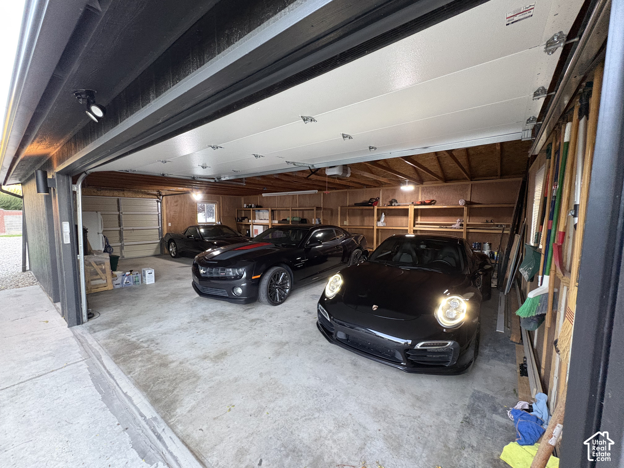 main property photo 40
