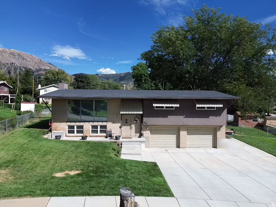 main property photo 0