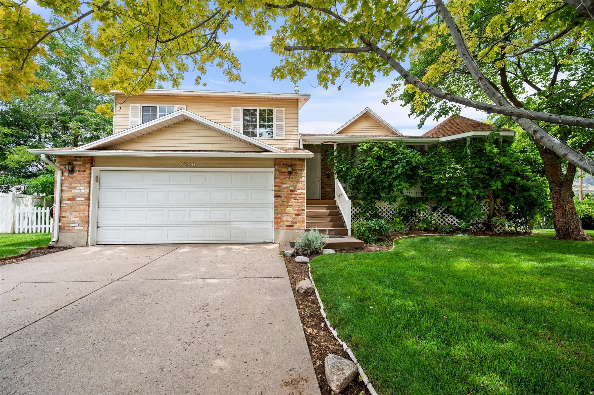 main property photo 0