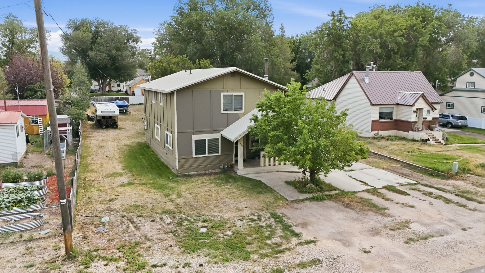 main property photo 47