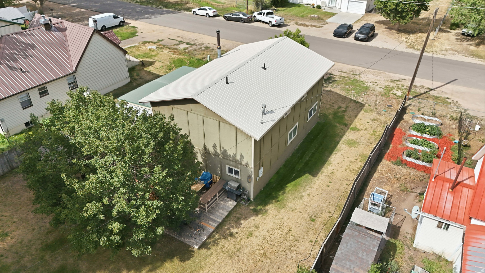 main property photo 50
