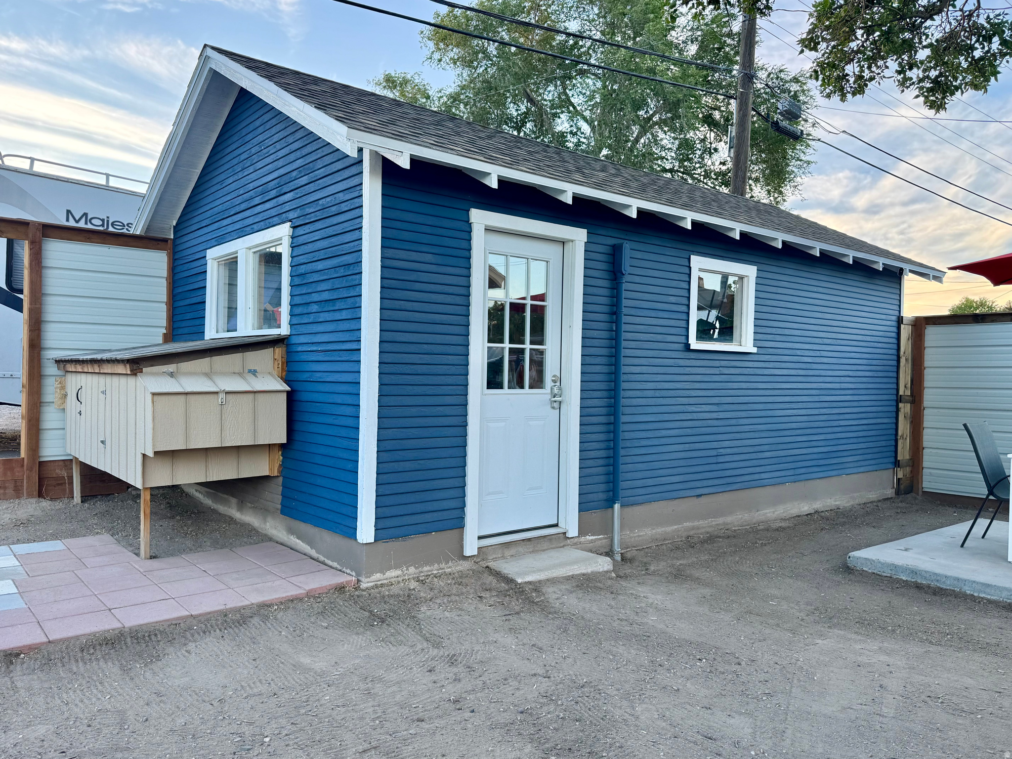 main property photo 40