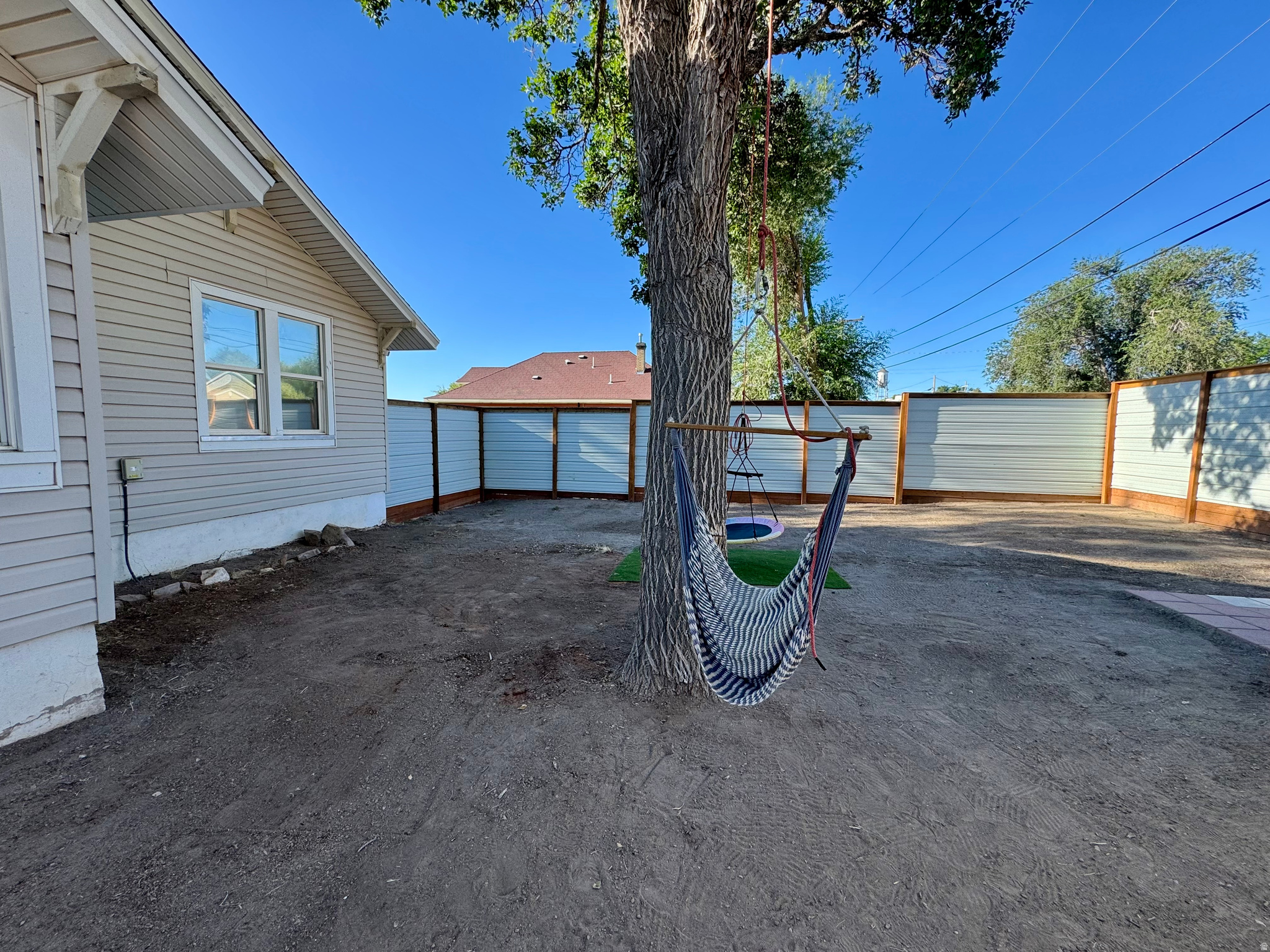 main property photo 49