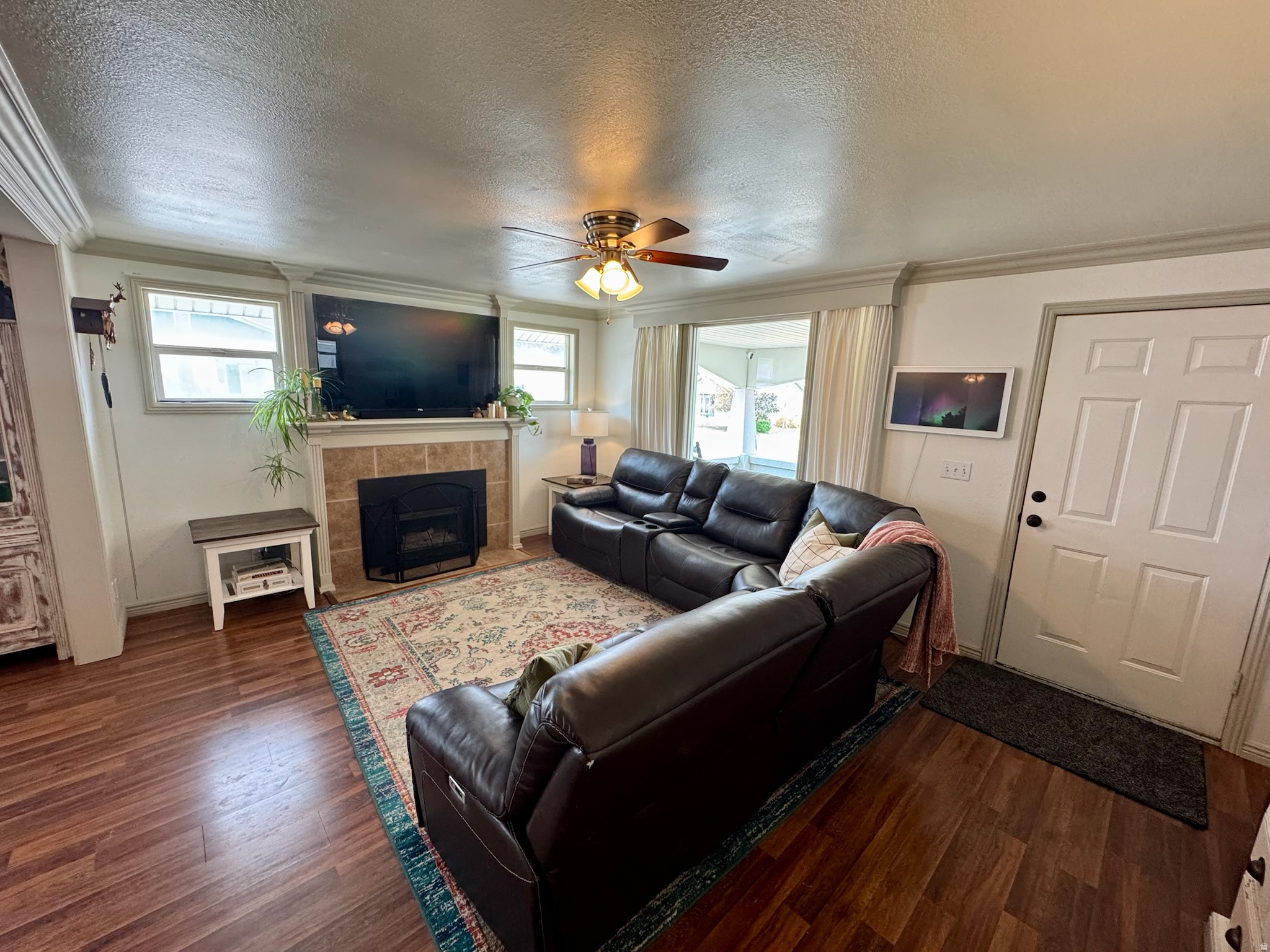 main property photo 9
