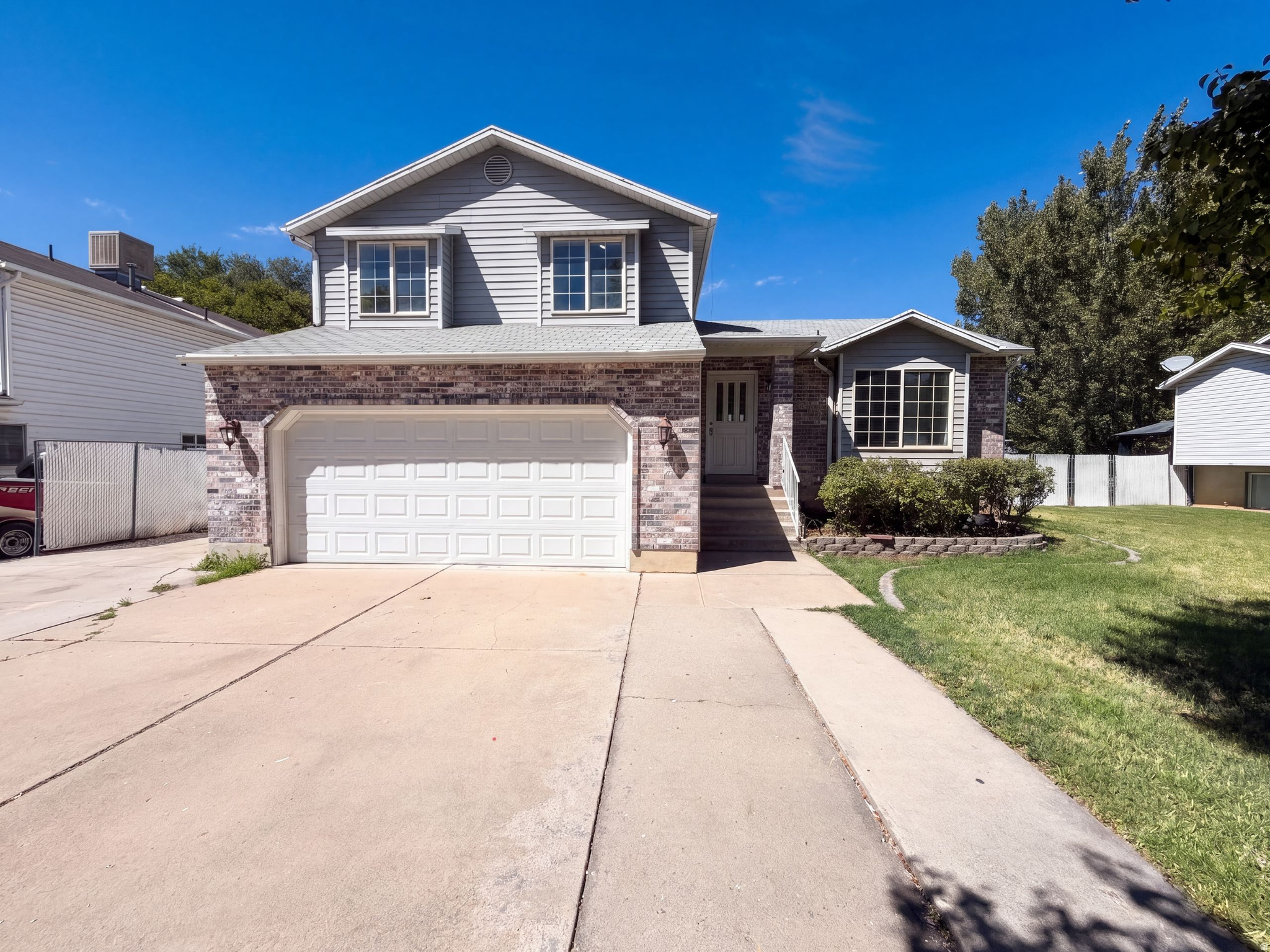 main property photo 0