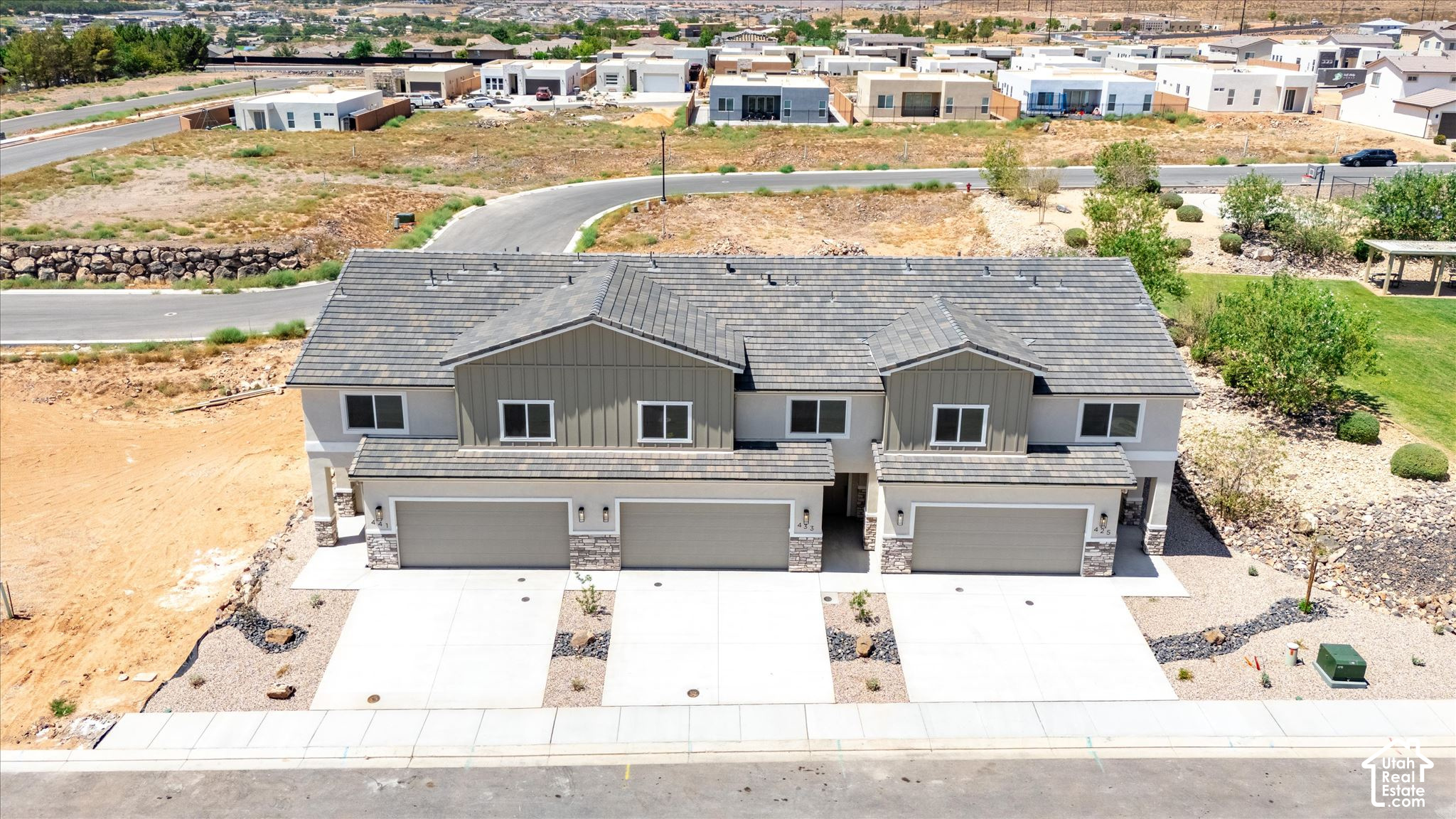 main property photo 46