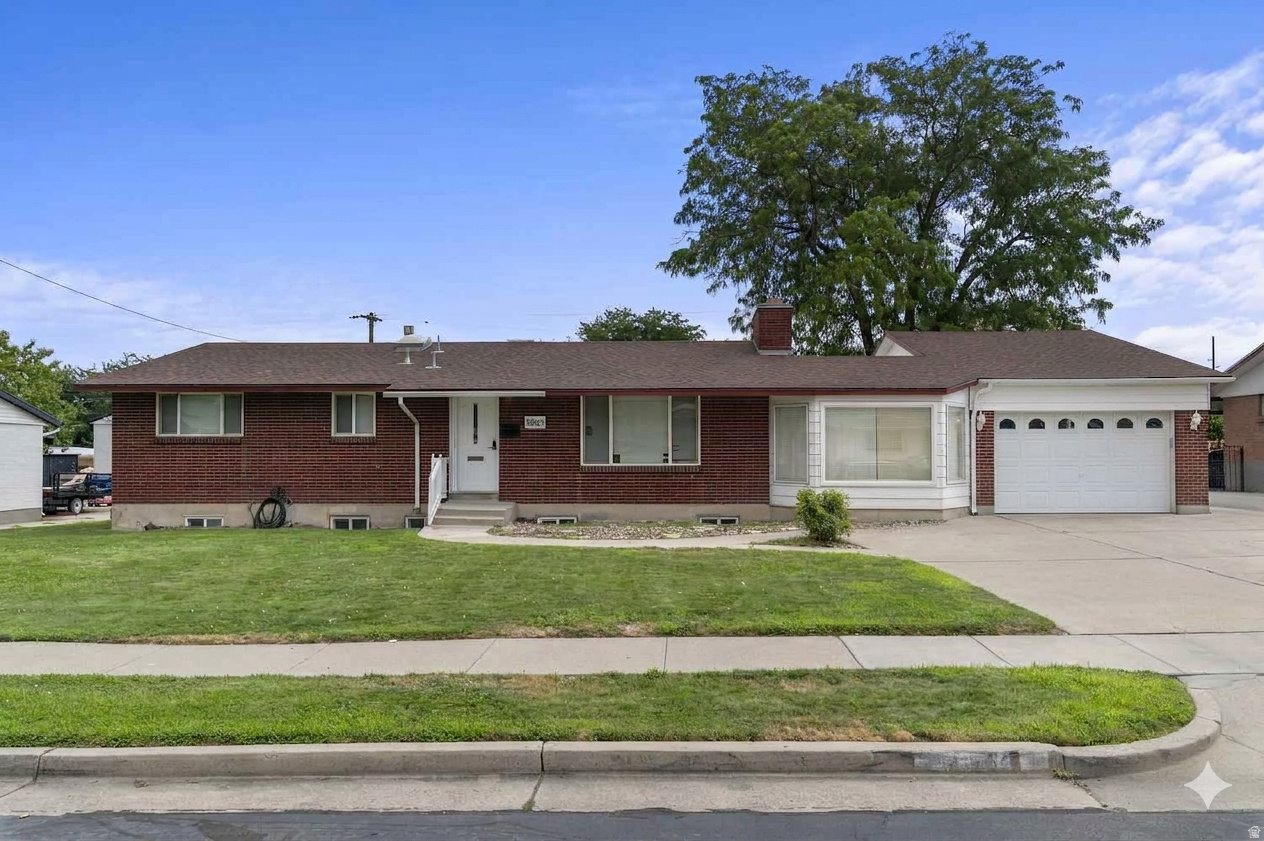 main property photo 0