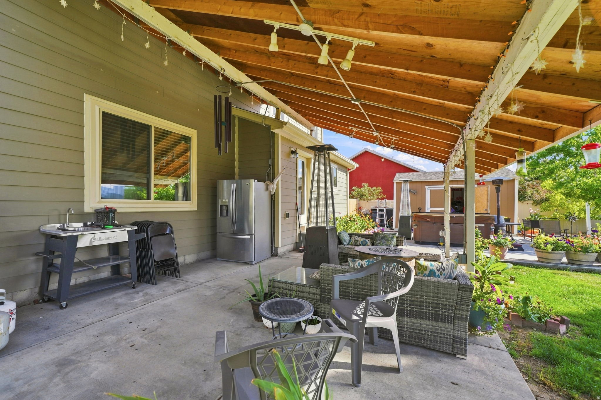 main property photo 18