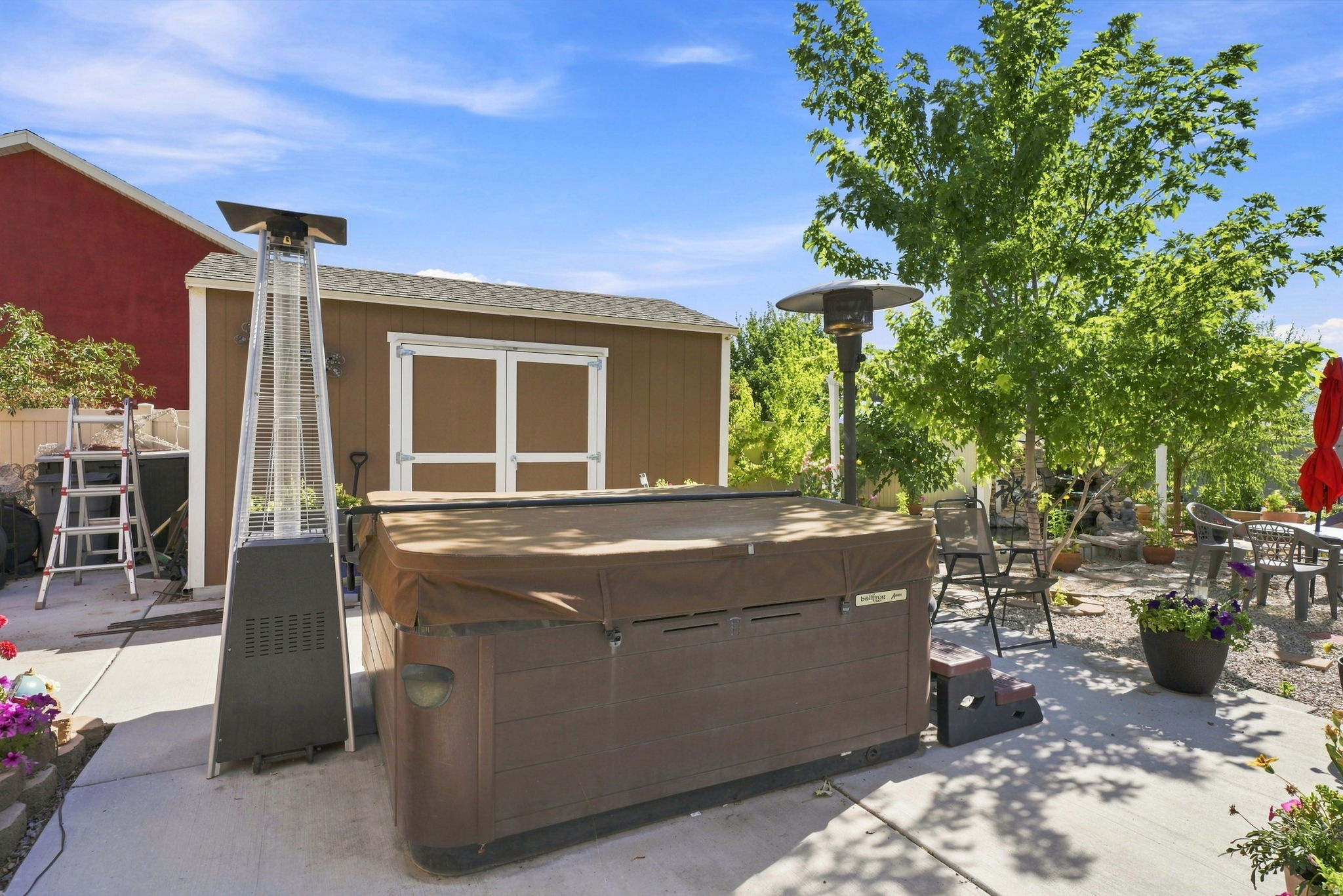 main property photo 24