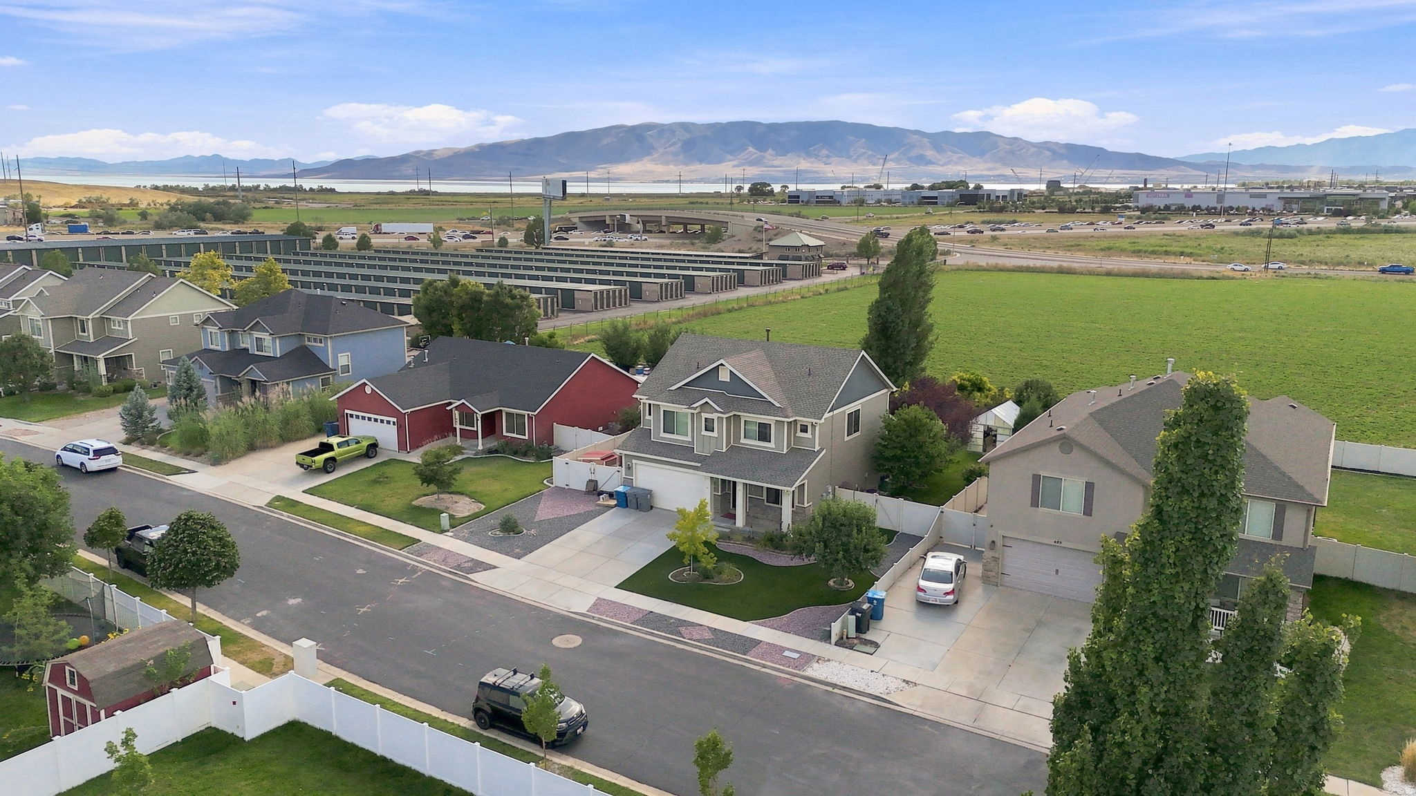 main property photo 28