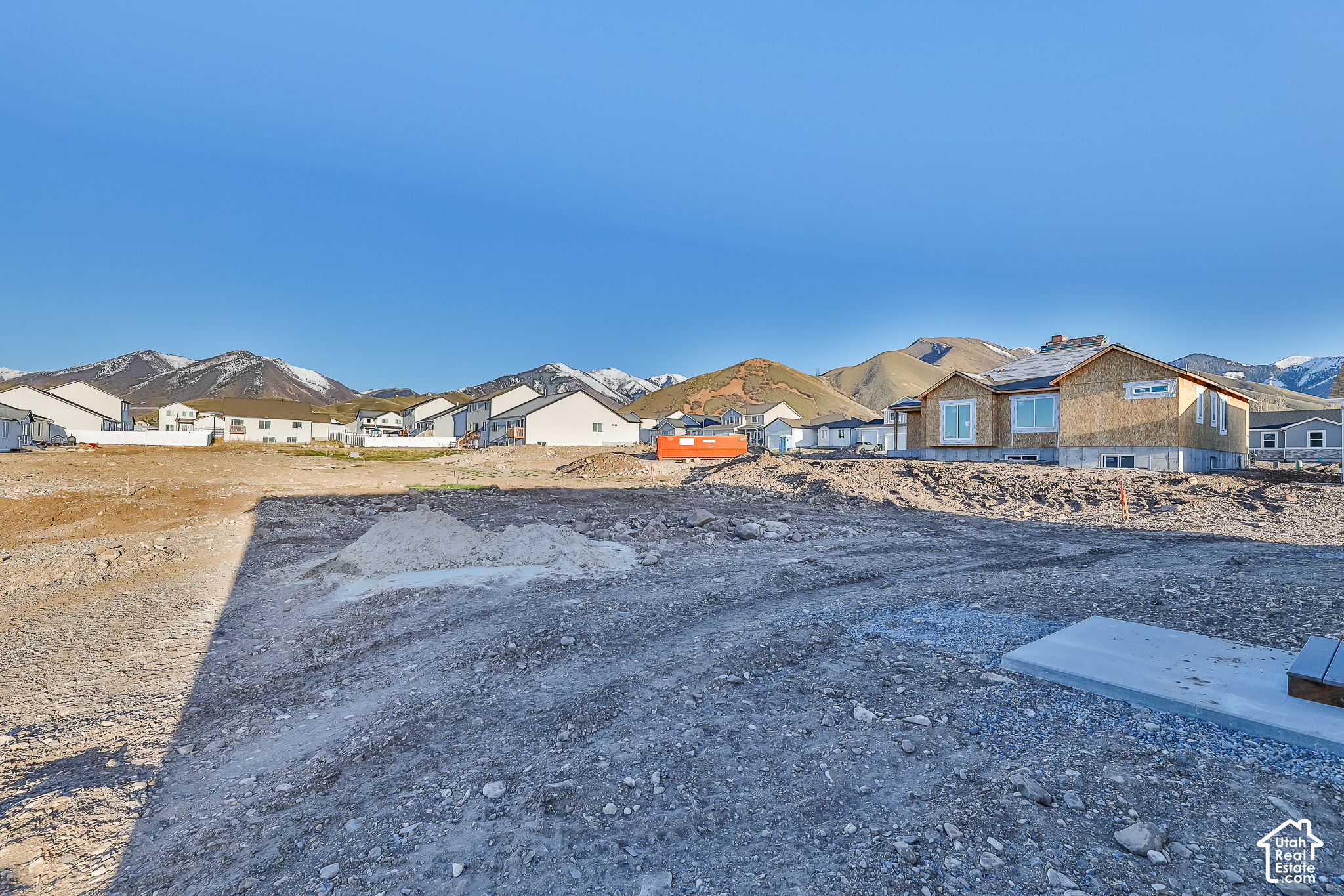 main property photo 14