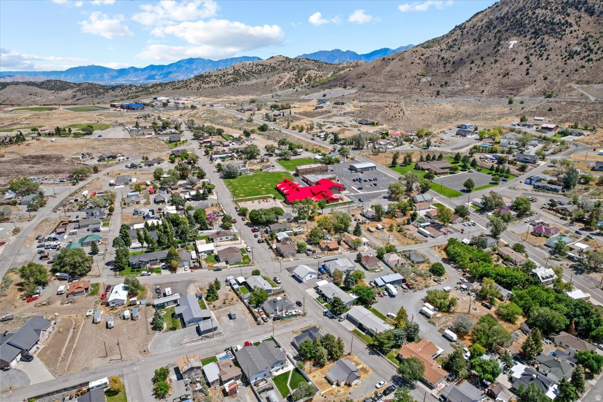 main property photo 16