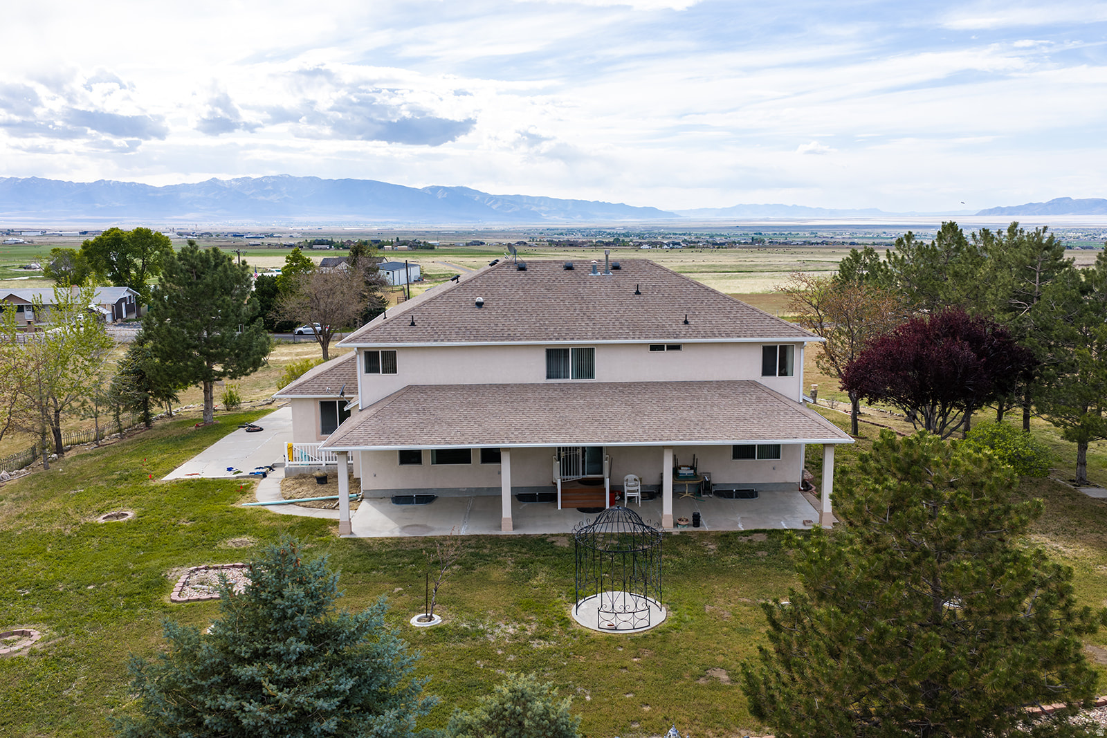 main property photo 31