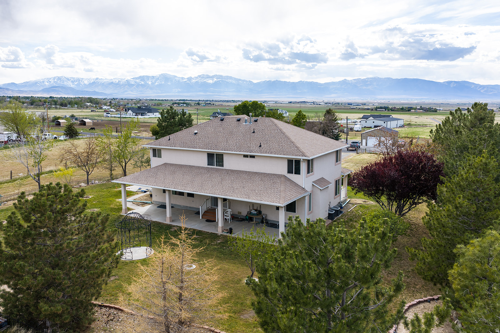 main property photo 32