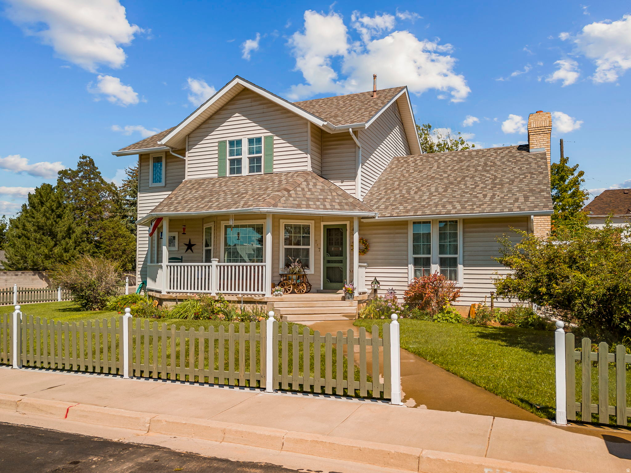 main property photo 2