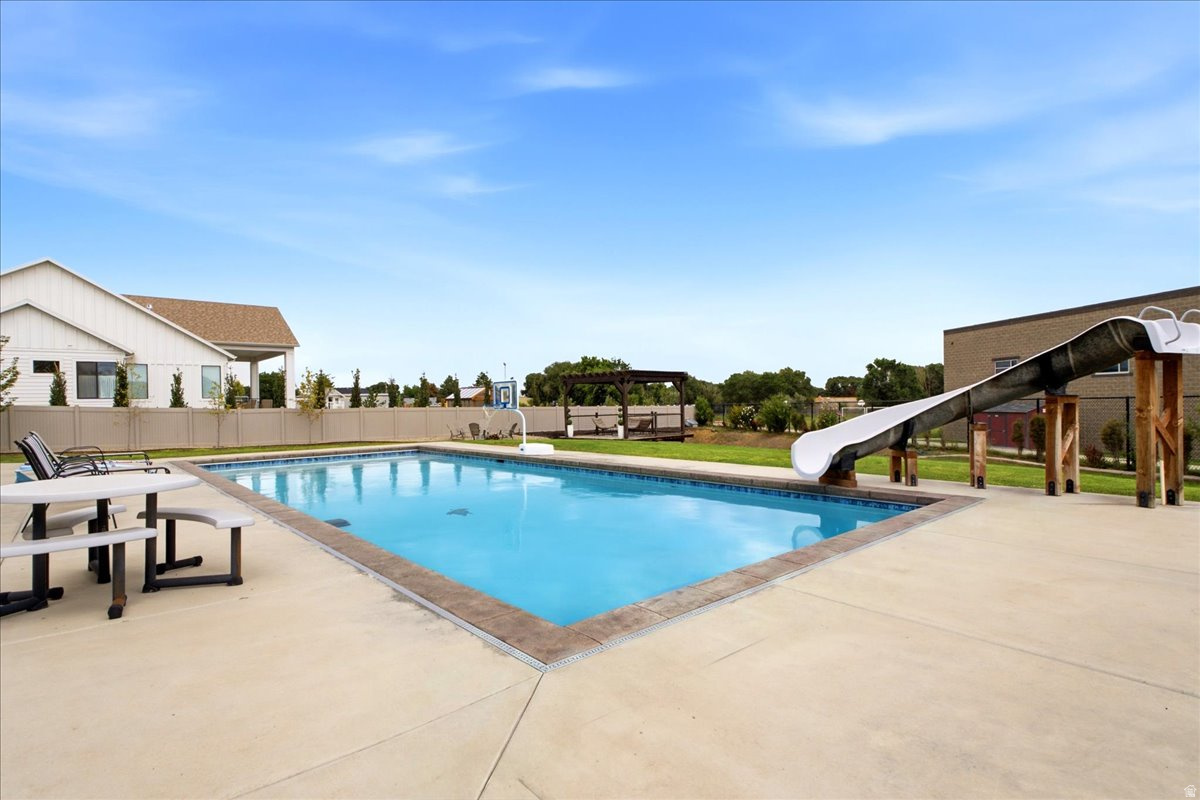 main property photo 51