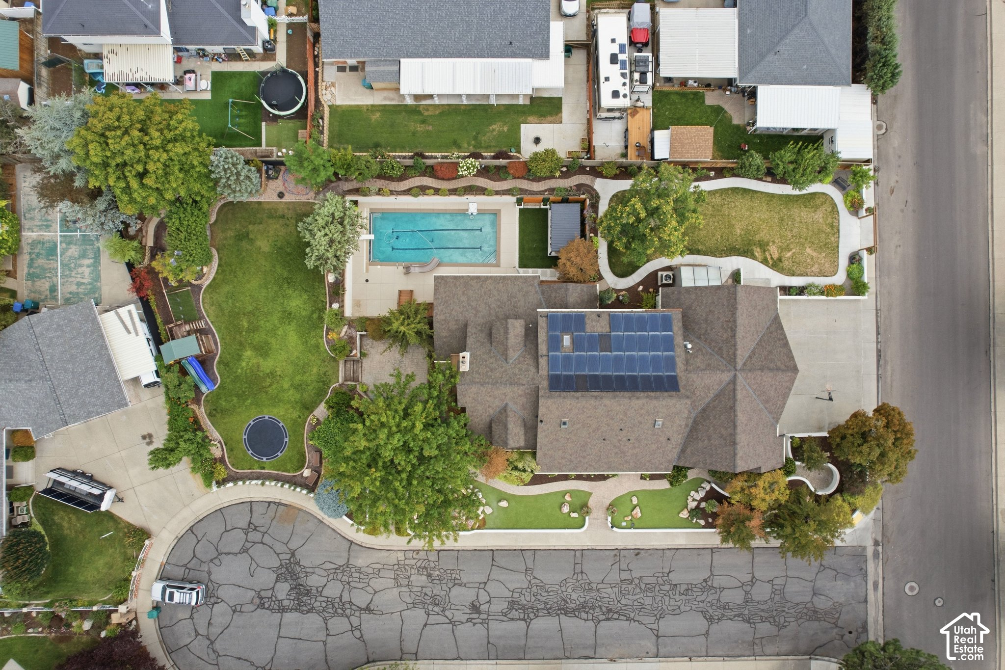main property photo 5