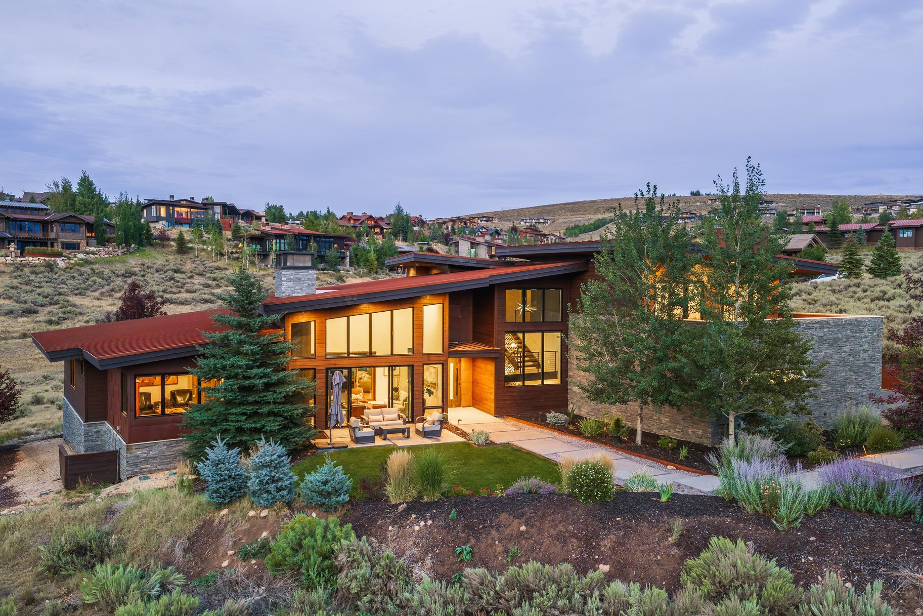 main property photo 0