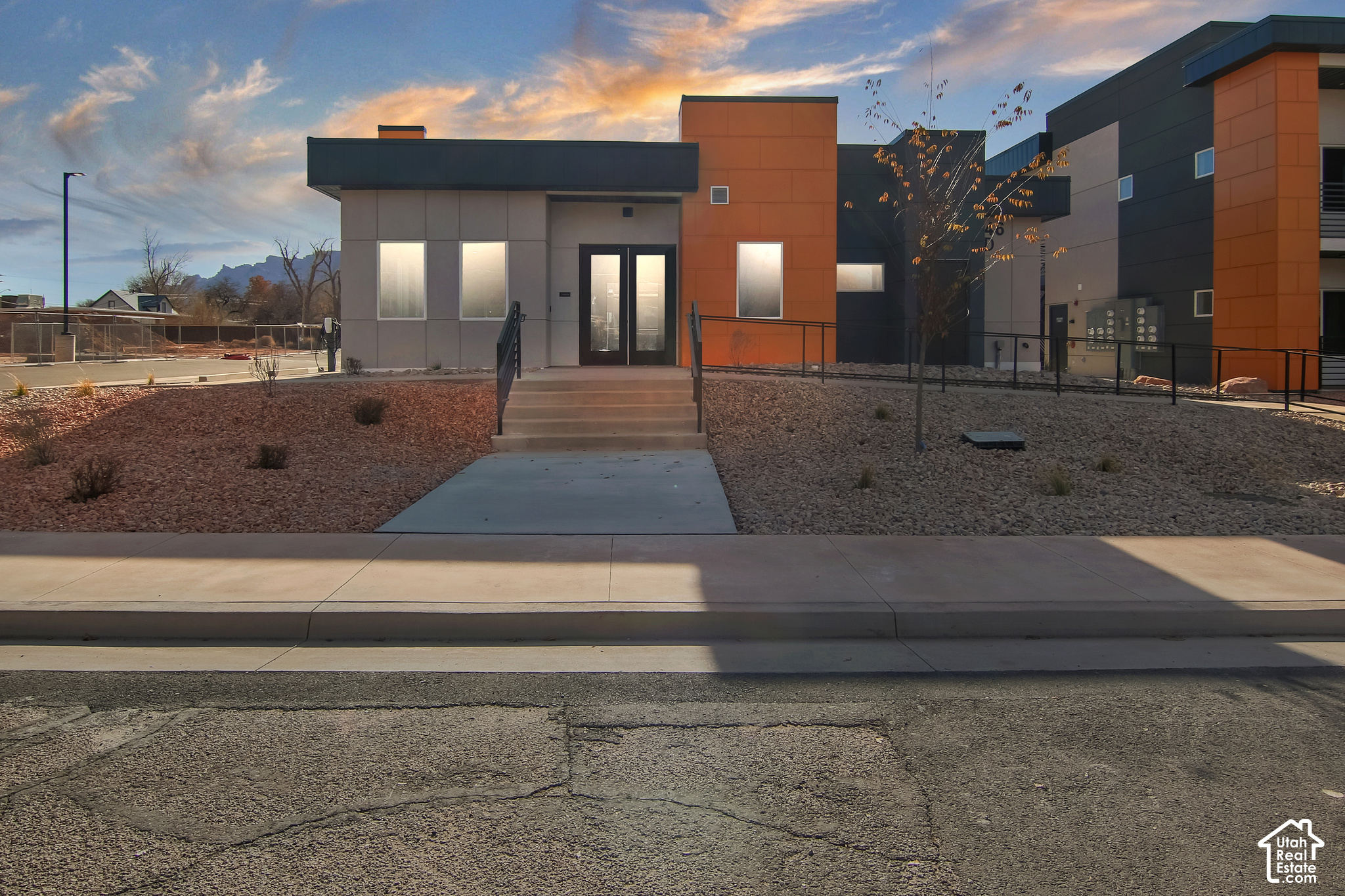 main property photo 15