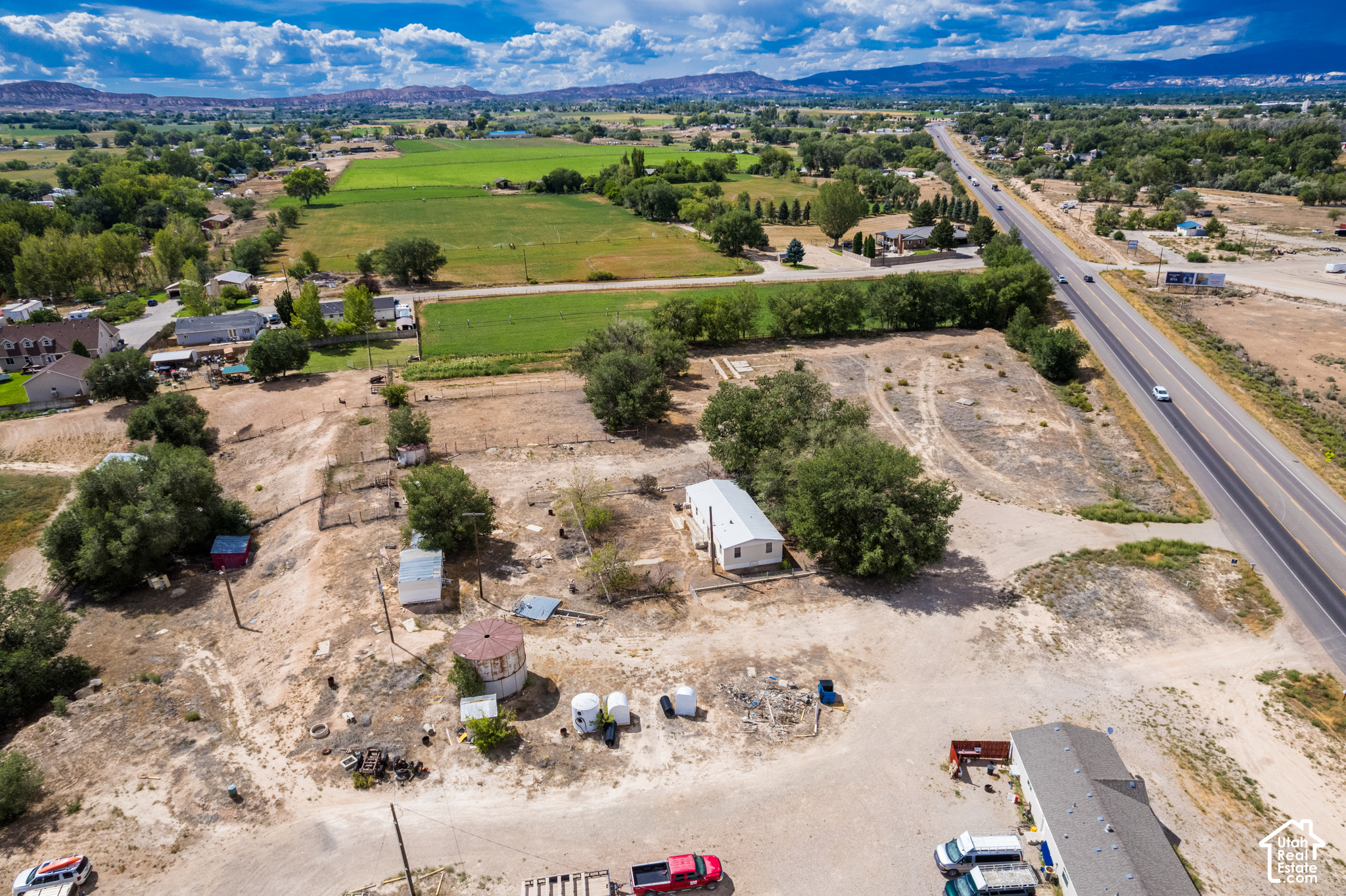 main property photo 4