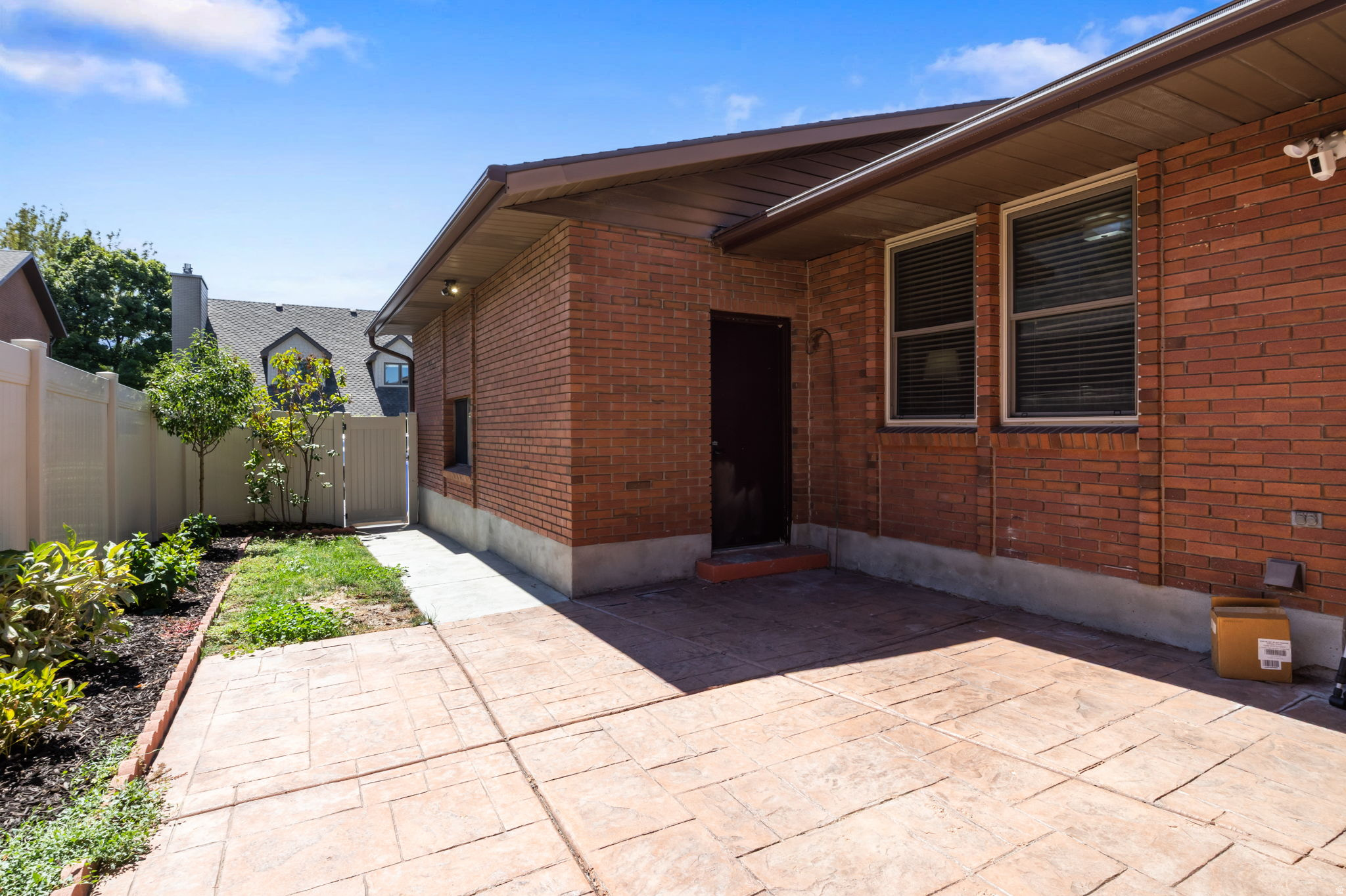main property photo 13