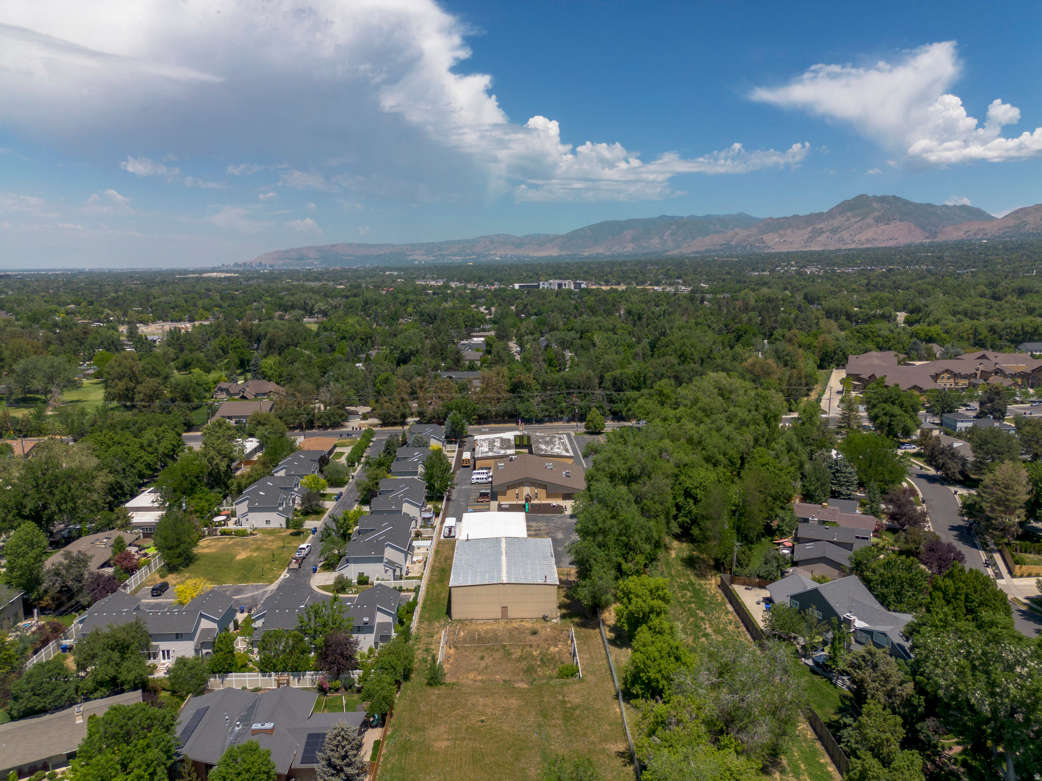 main property photo 16
