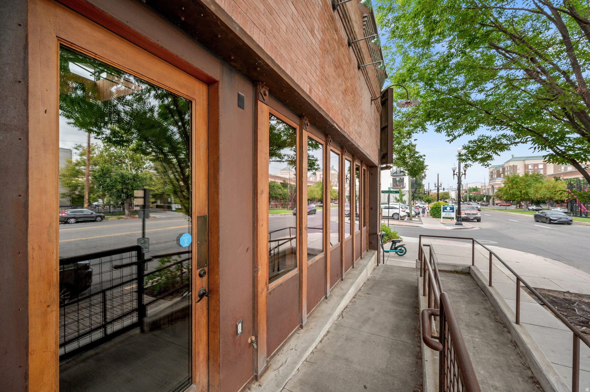 main property photo 20