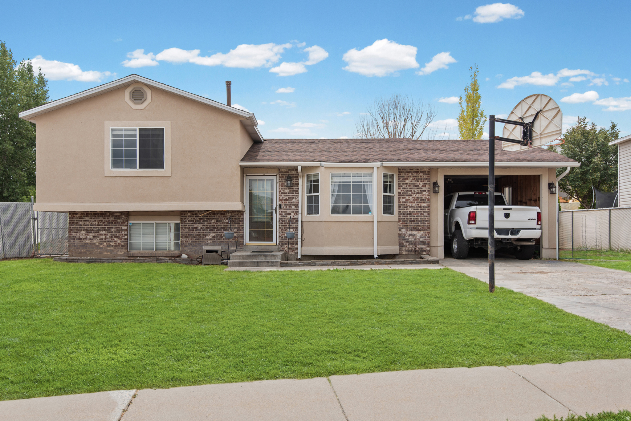 main property photo 0