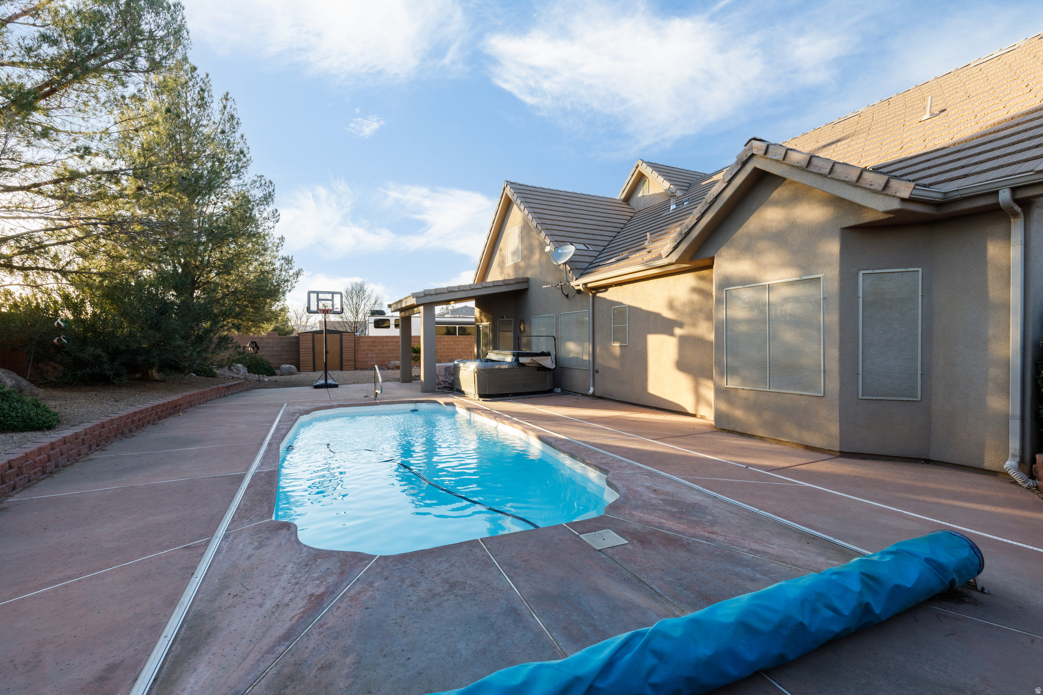 main property photo 30