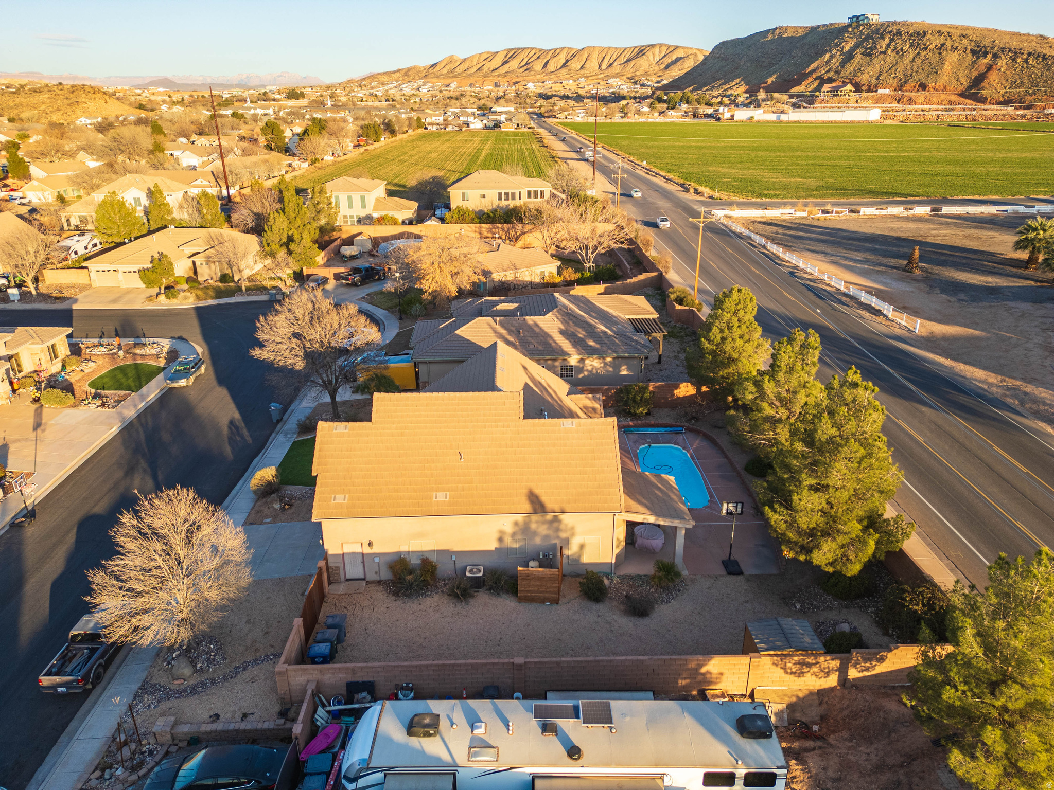 main property photo 36