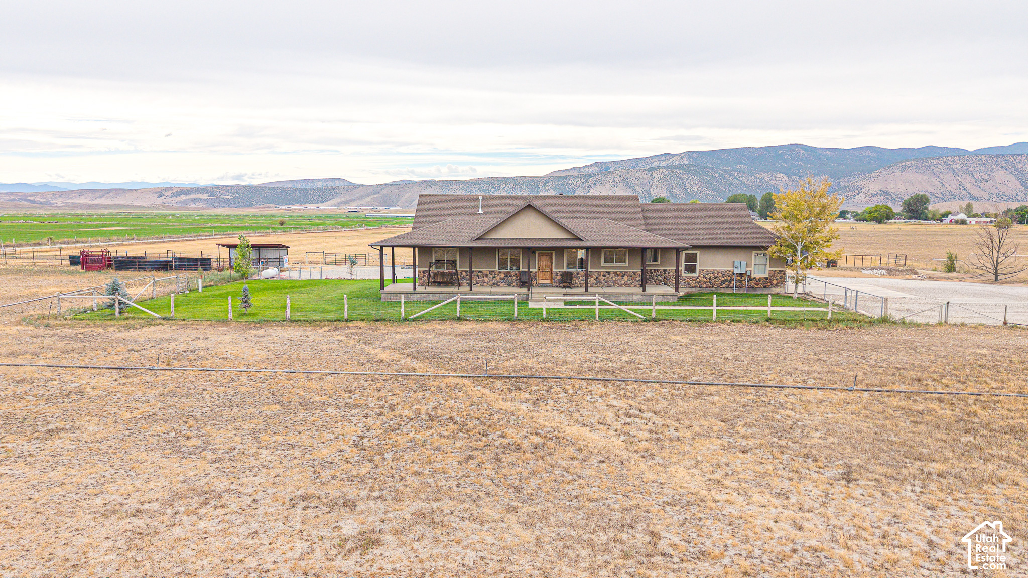 main property photo 40