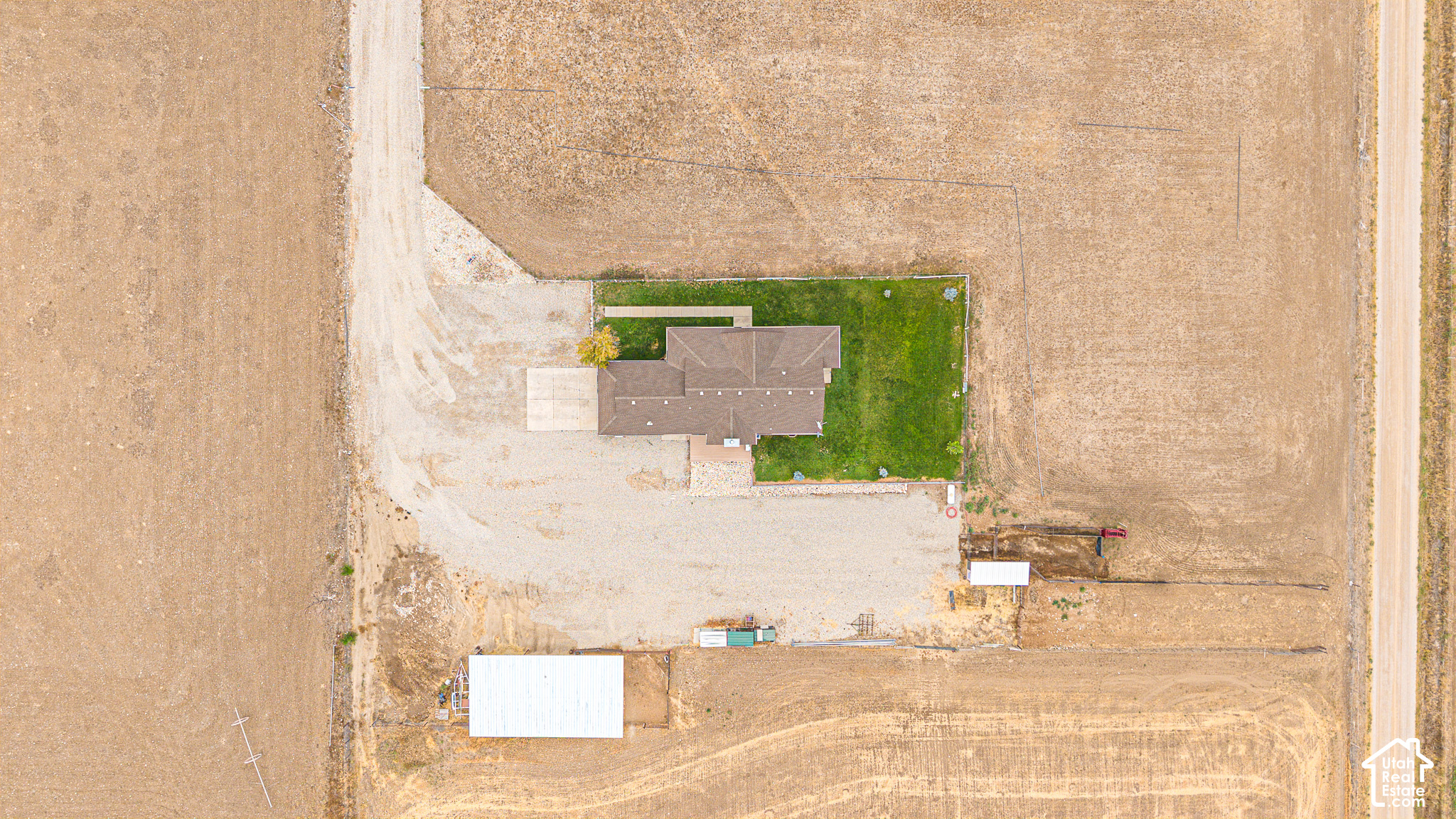 main property photo 41
