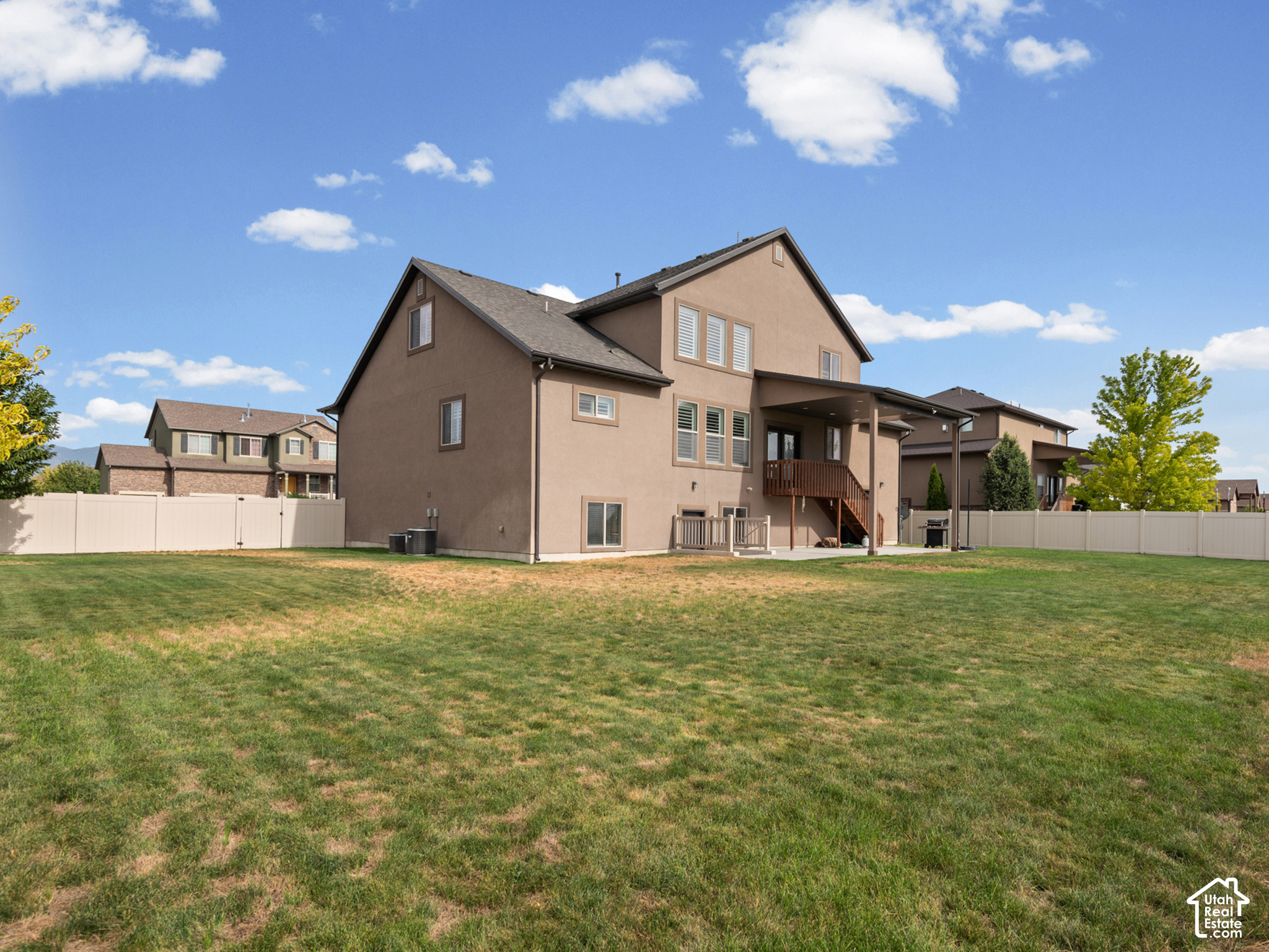 main property photo 32
